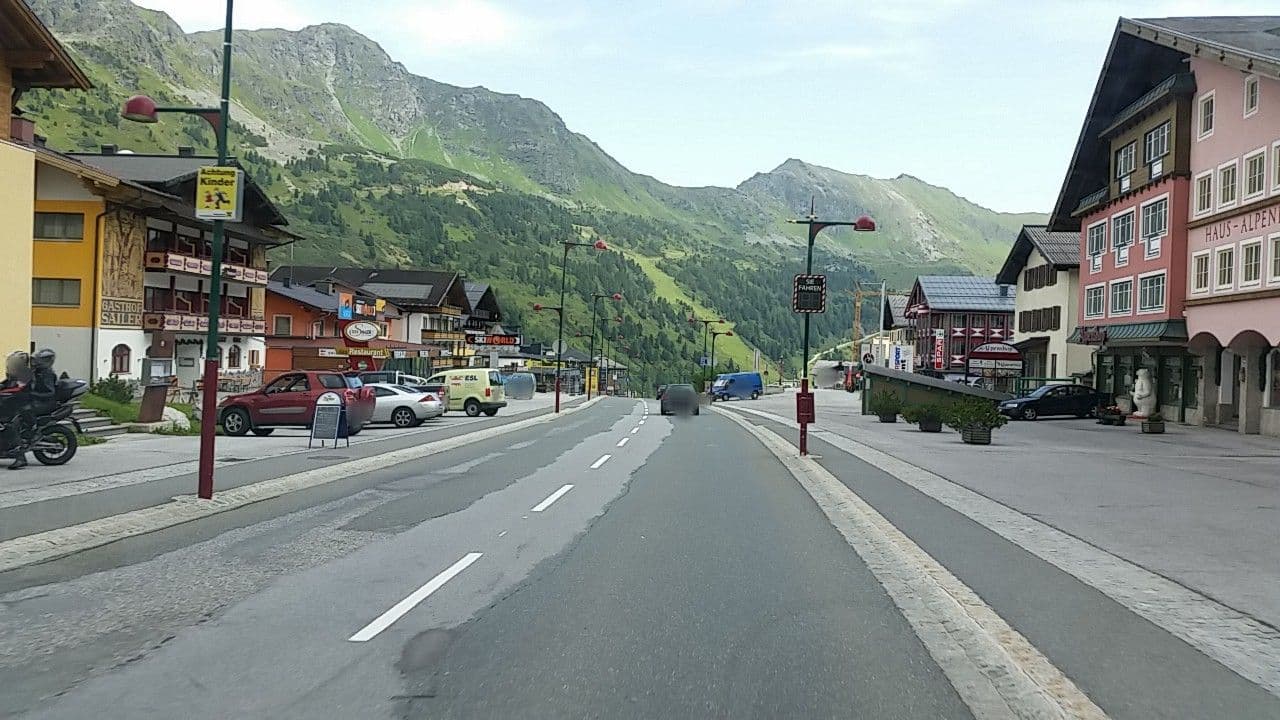 Street view near Hotel Tauernblick, Mauterndorf — © rab (CC BY-SA · Mapillary)