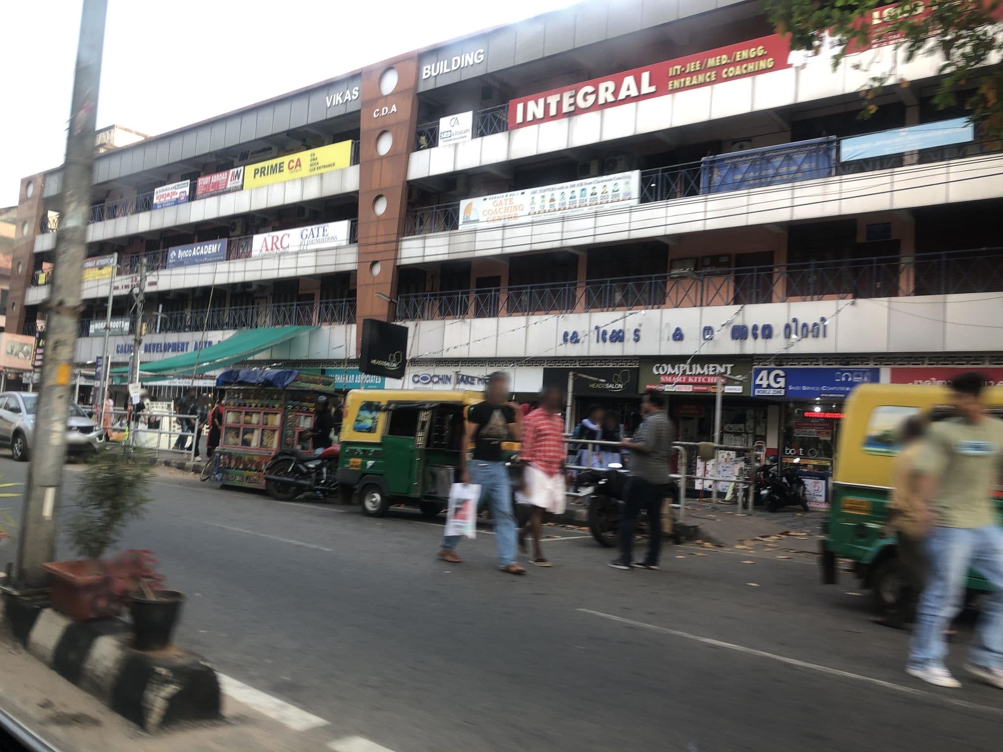Street view near Pearl Residency, Kozhikode — © livableurbanism (CC BY-SA · Mapillary)