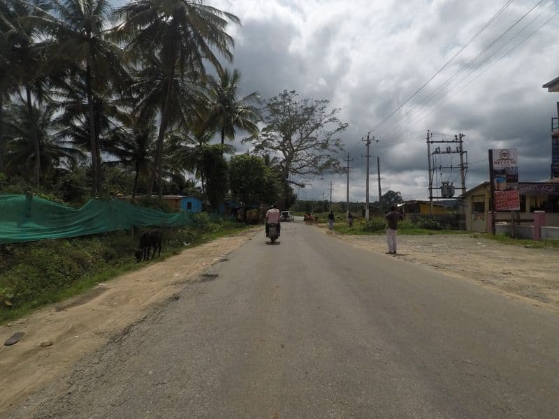 Street view near Minerva River Land, Kushālnagar — © deepak_bicycle (CC BY-SA · Mapillary)