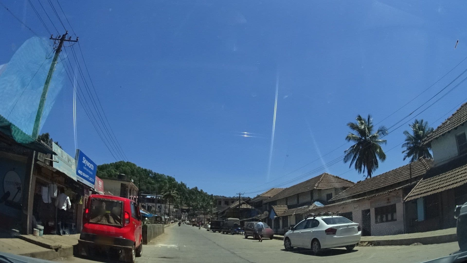 Street view near Hotel Mudra Midtown Suites And Rooms, Kudremukh — © geohacker (CC BY-SA · Mapillary)