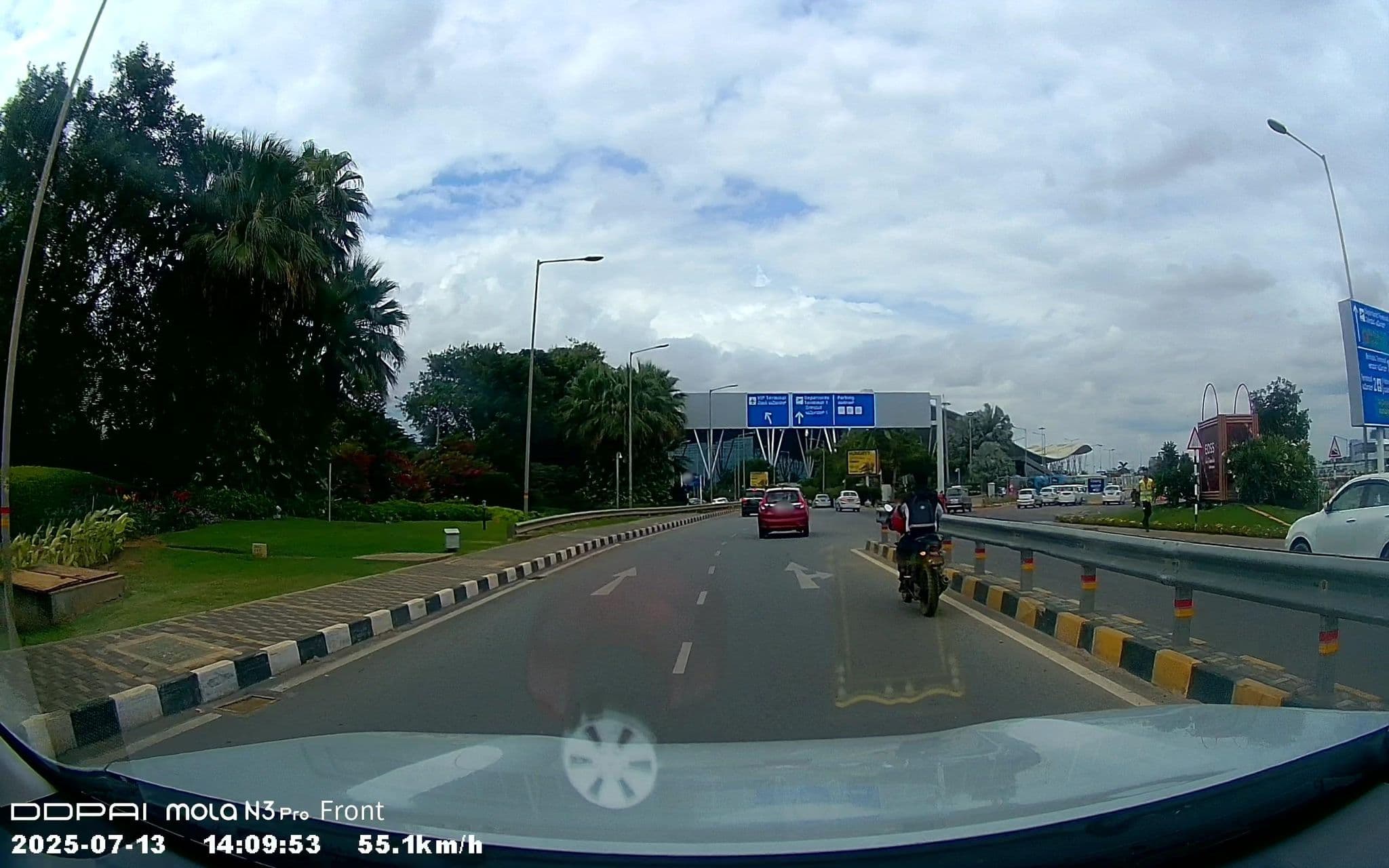 Street view near Fantasy Golf Resort, Devanahalli — © Ibigrp (CC BY-SA · Mapillary)