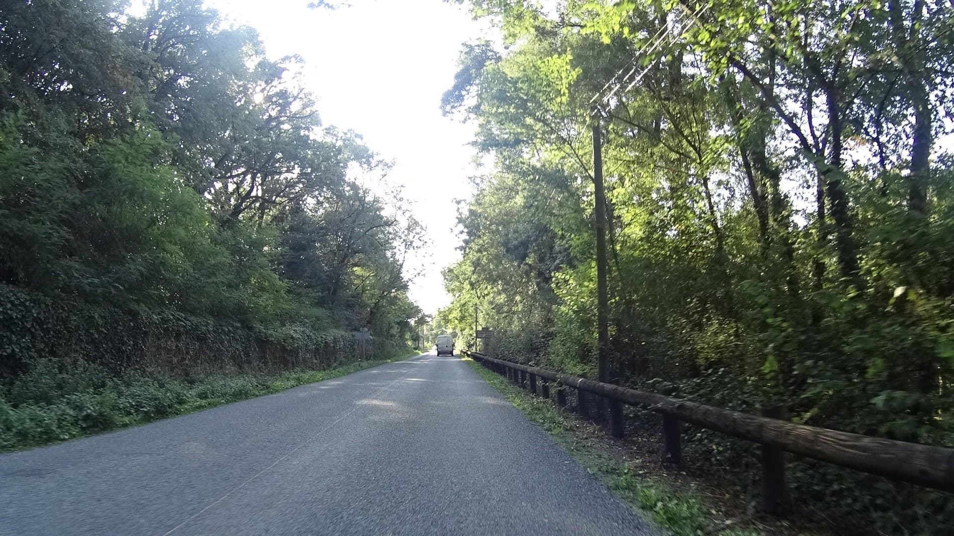 Street view near L'Escale de Loire, Chalonnes-sur-Loire — © philamos (CC BY-SA · Mapillary)