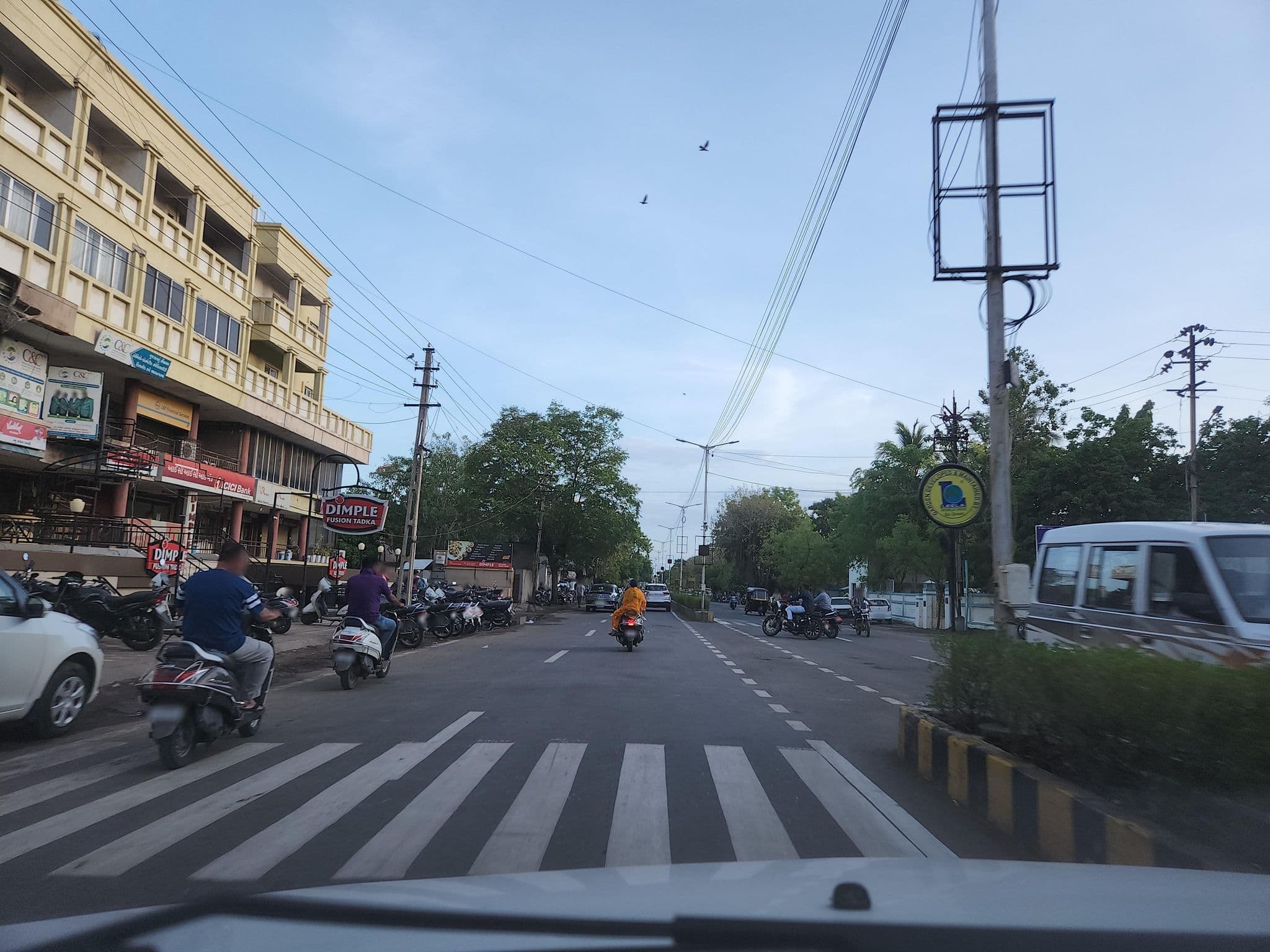 Street view near Hotel Virgo Sumeru, Bhavnagar — © upendrakumar (CC BY-SA · Mapillary)