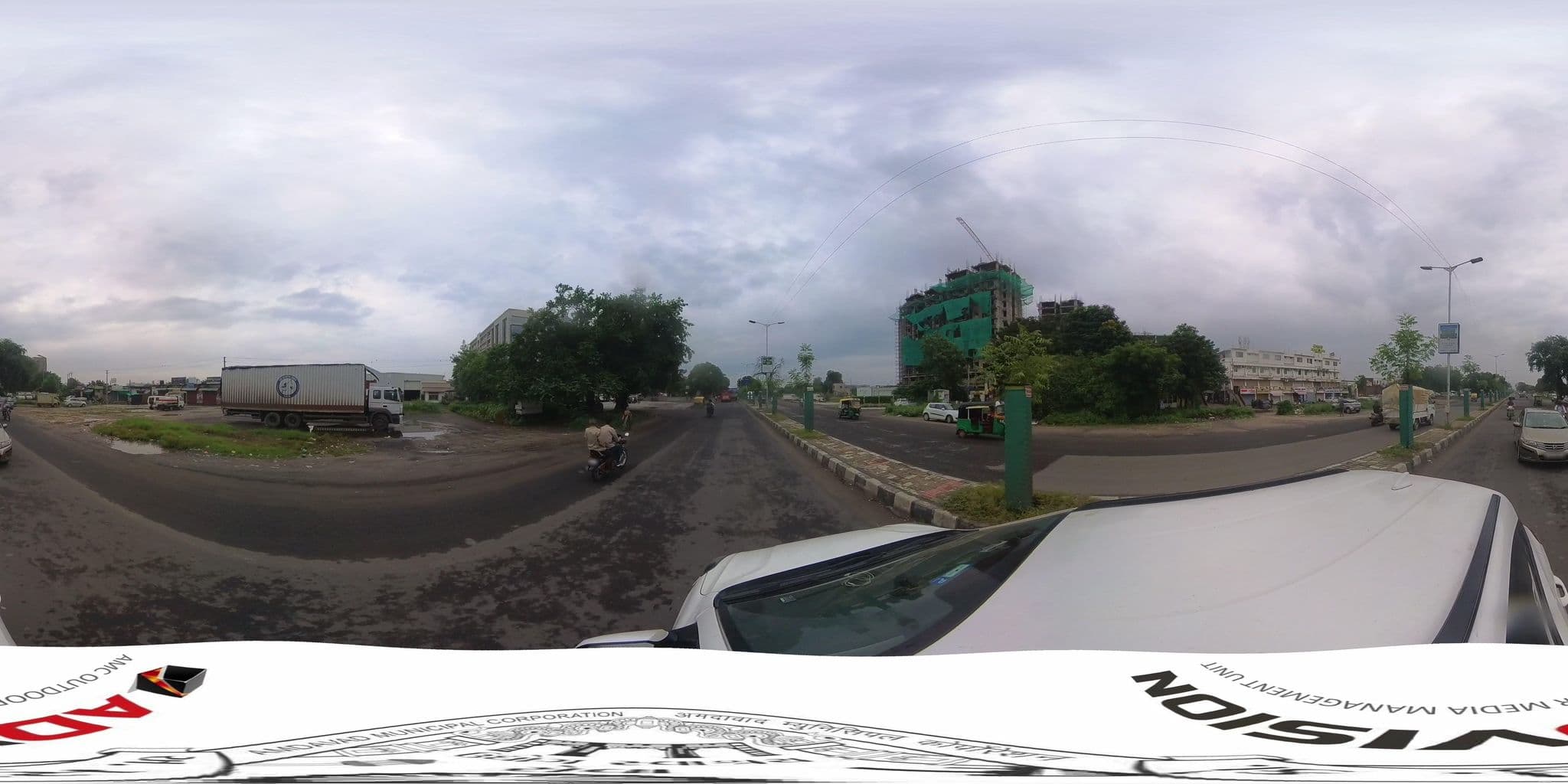 Street view near Hotel Yellow Lime, Sarkhej — © skysign (CC BY-SA · Mapillary)