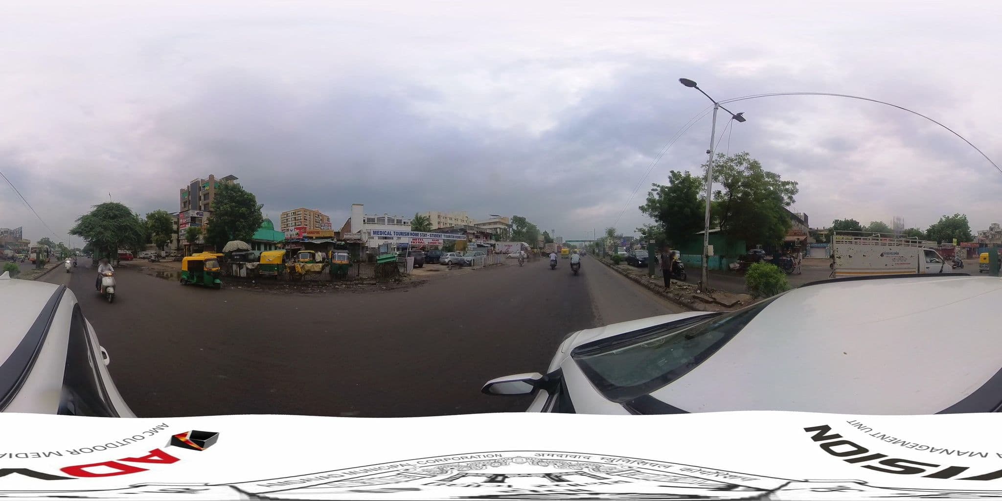 Street view near Hotel Royal, Sarkhej — © skysign (CC BY-SA · Mapillary)