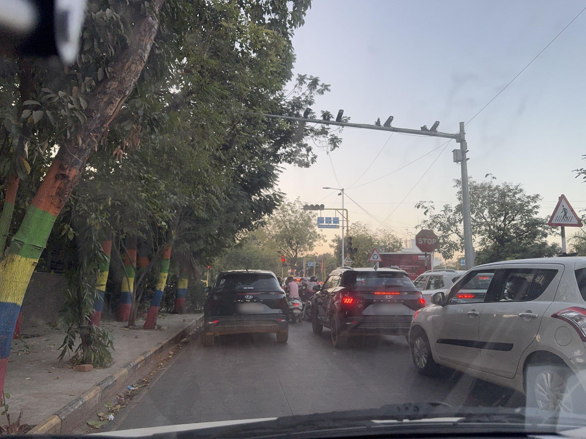 Street view near BloomSuites, Bopal — © shahashishg (CC BY-SA · Mapillary)