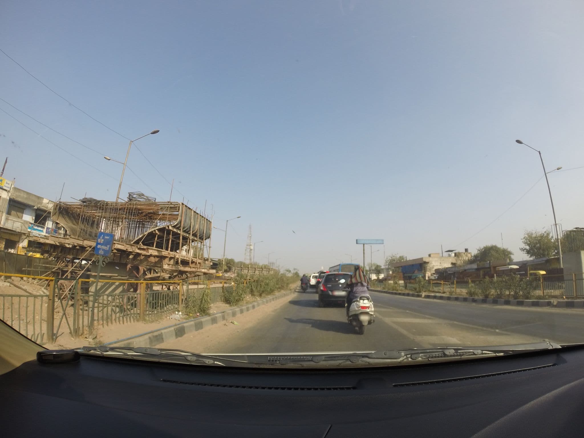 Street view near Lakeview Hotel, Ahmedabad — © shravan91 (CC BY-SA · Mapillary)