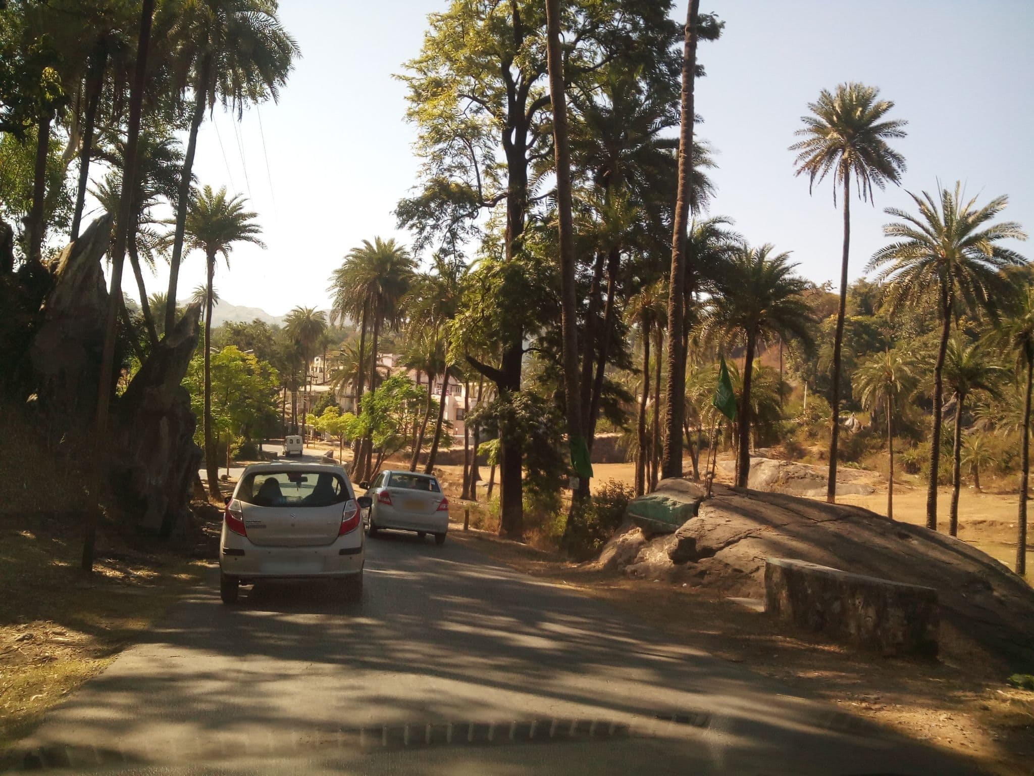 Street view near Akhey Vilas, Ābu — © shravan91 (CC BY-SA · Mapillary)