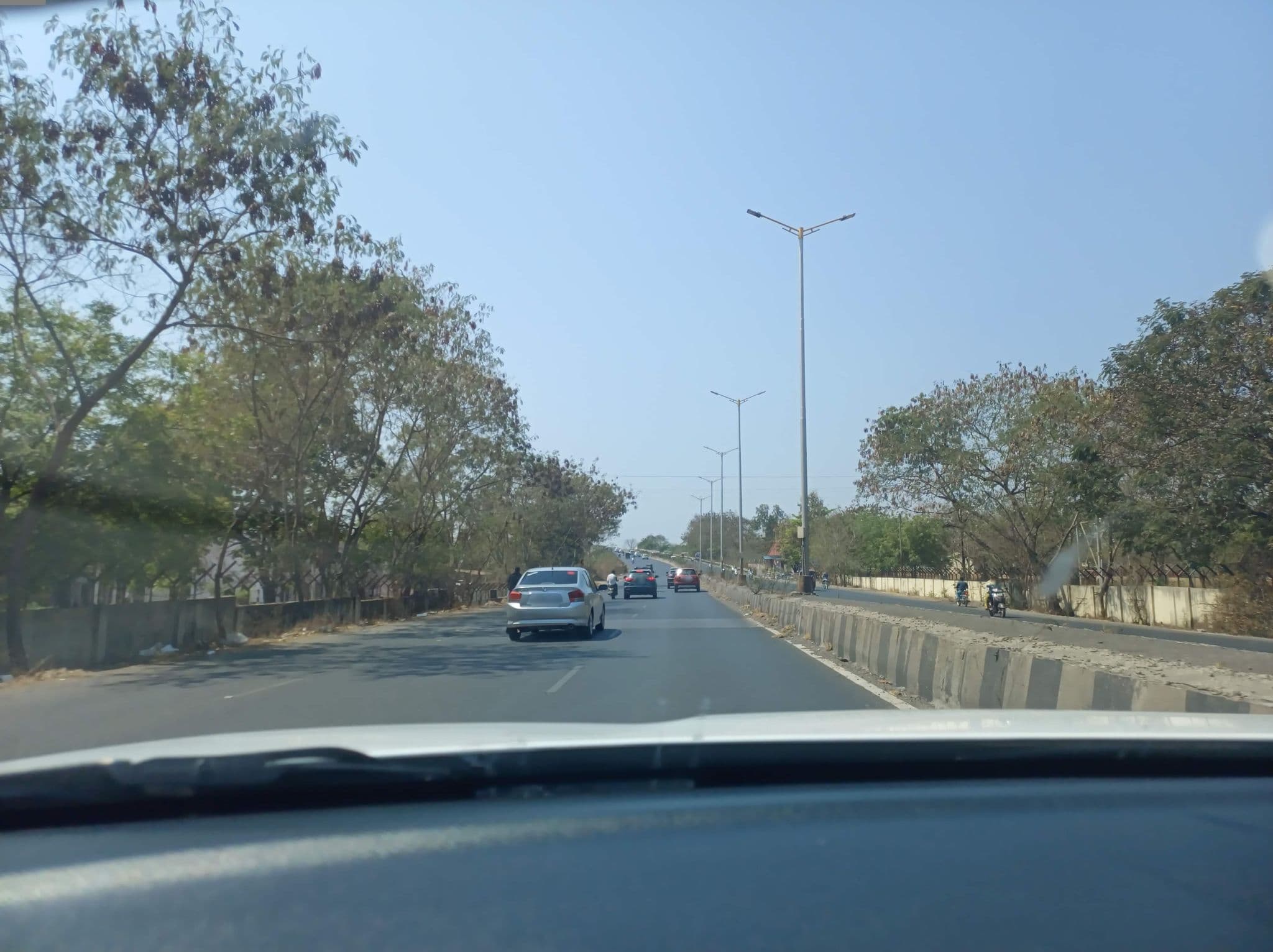 Street view near The Meadows, Aurangabad Cantonment — © WankhedeR (CC BY-SA · Mapillary)