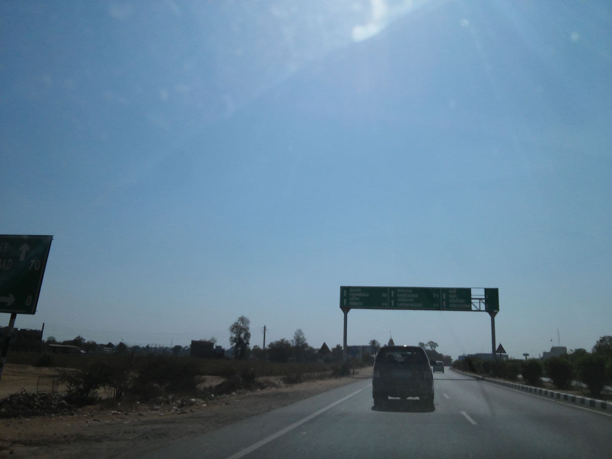 Street view near Hotel Tulsi, Parabada — © shravan91 (CC BY-SA · Mapillary)