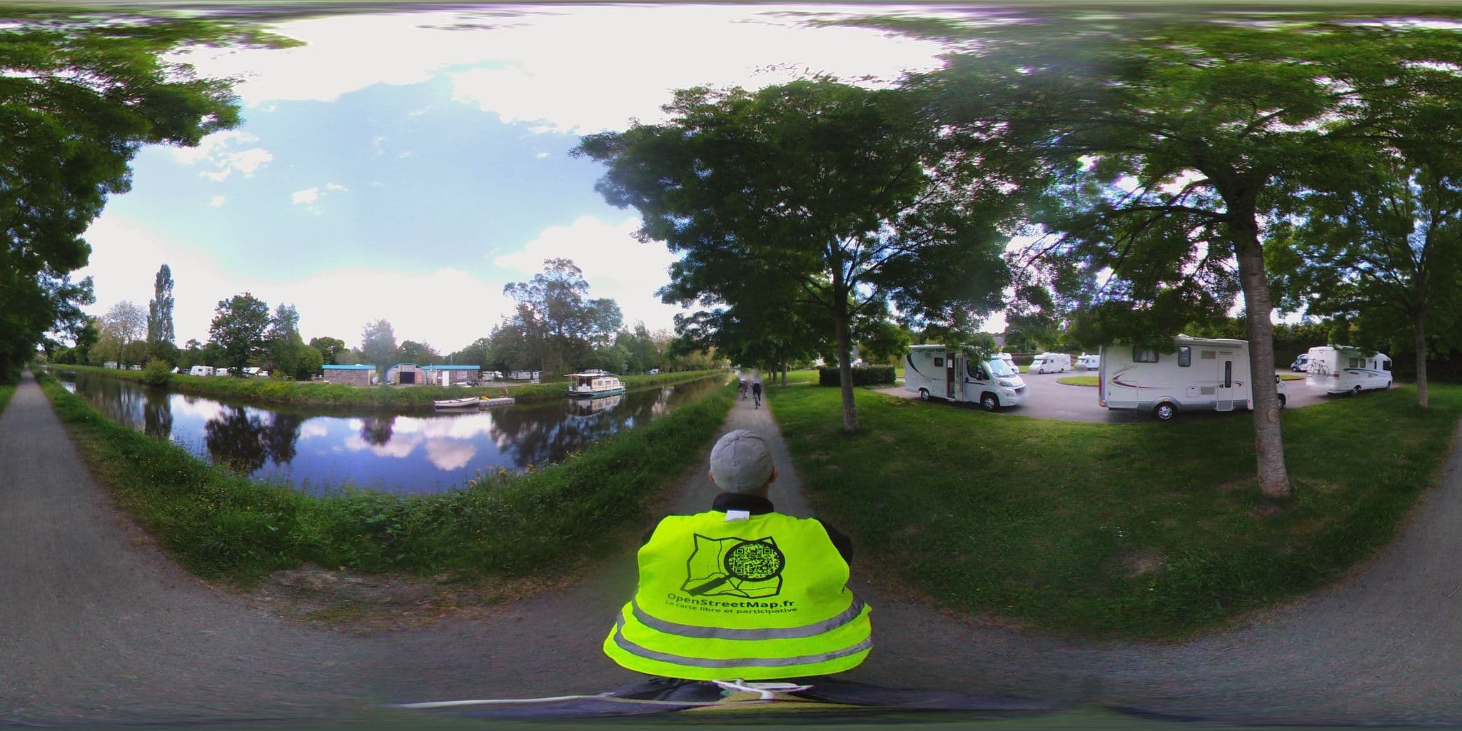 Street view near Air de Stationnement Plélauff, Gouarec — © ev1velodyssee (CC BY-SA · Mapillary)
