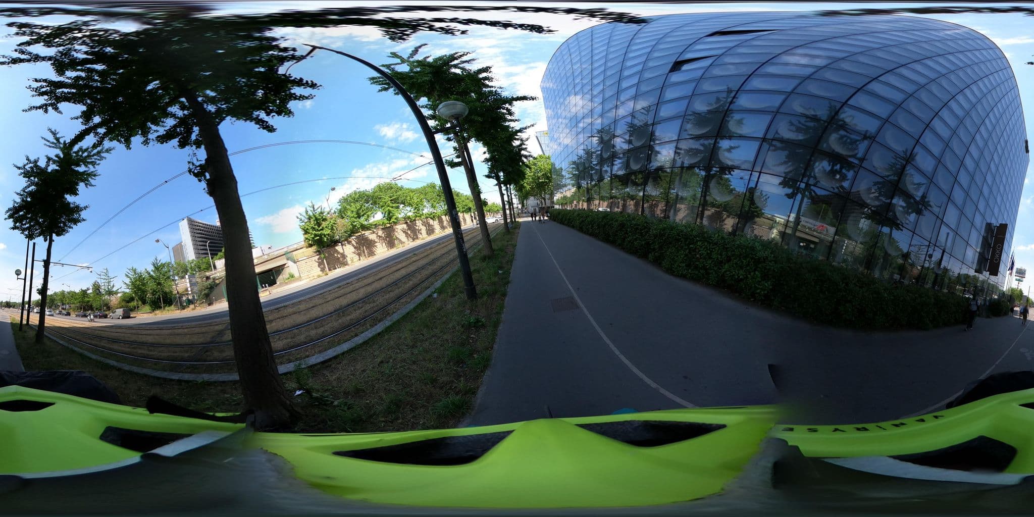 Street view near Hôtel Okko, Issy-les-Moulineaux — © Stefdegreef (CC BY-SA · Mapillary)
