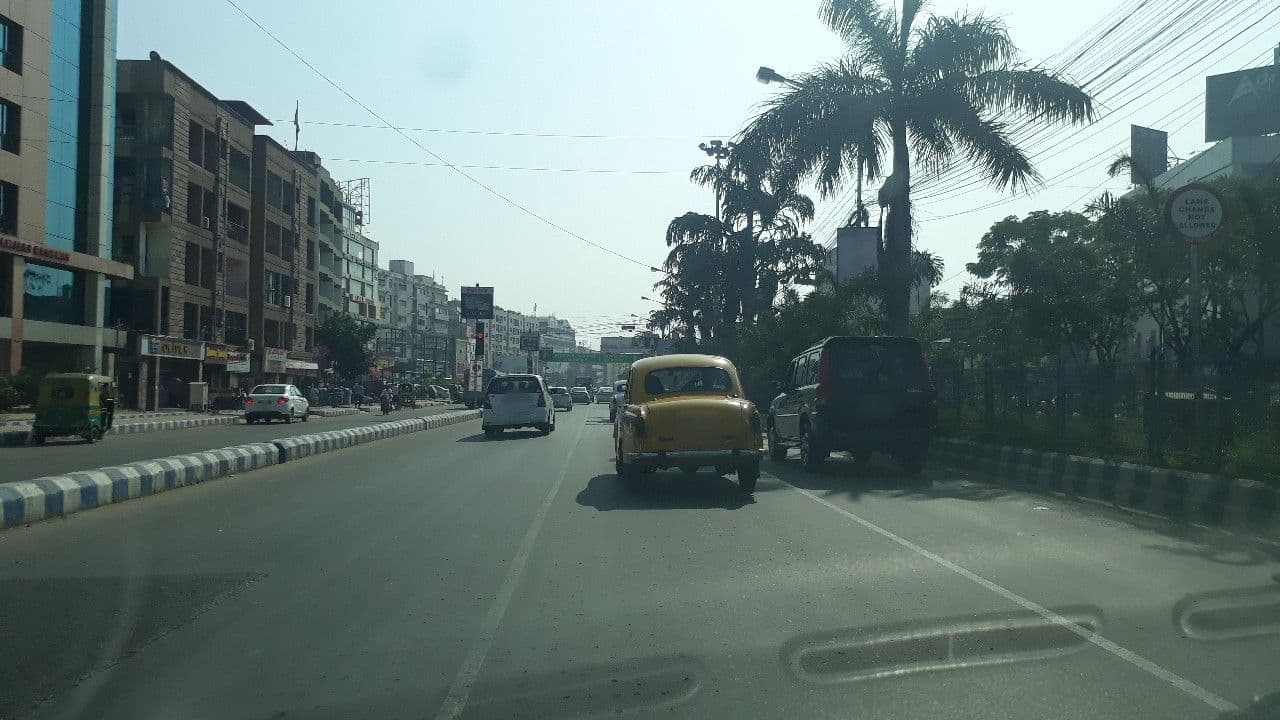 Street view near Hotel Geetanjali, Dam Dam — © maiti21 (CC BY-SA · Mapillary)