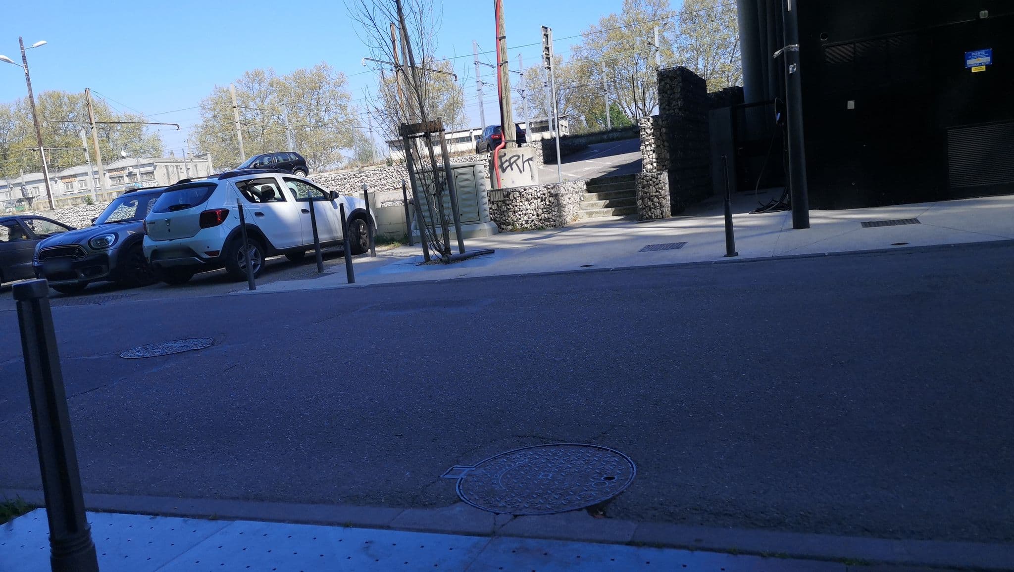 Street view near Mob Hôtel, La Mulatière — © blueberry (CC BY-SA · Mapillary)