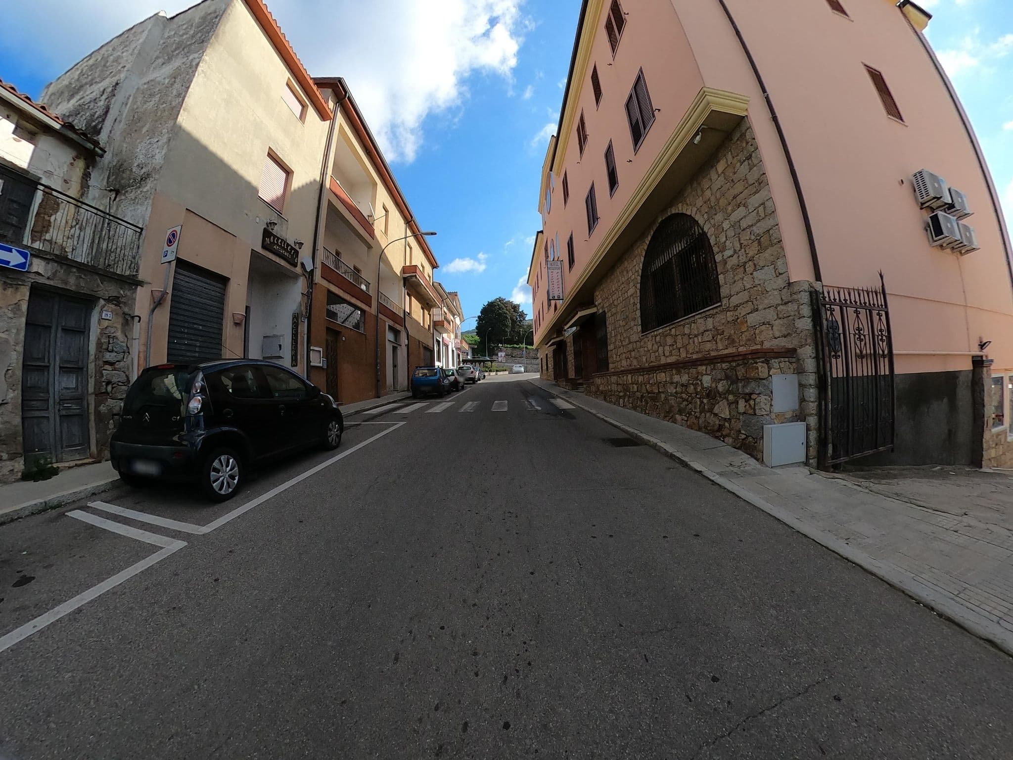 Street view near Alb.meridiana di Mastino, Arbus — © joostjakob (CC BY-SA · Mapillary)