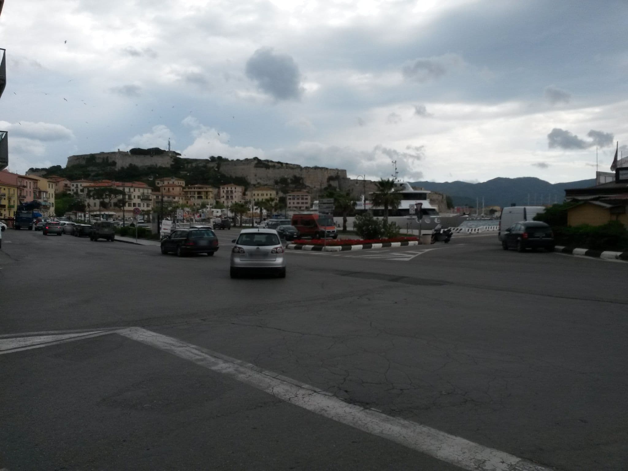 Street view near Consorzio Servizi Albergatori Società Cooperativa RL, Portoferraio — © rausk (CC BY-SA · Mapillary)