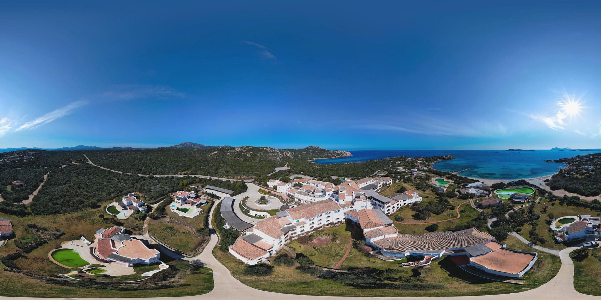 Street view near Romazzino Restaurant, Porto Cervo — © Ghelfi360 (CC BY-SA · Mapillary)