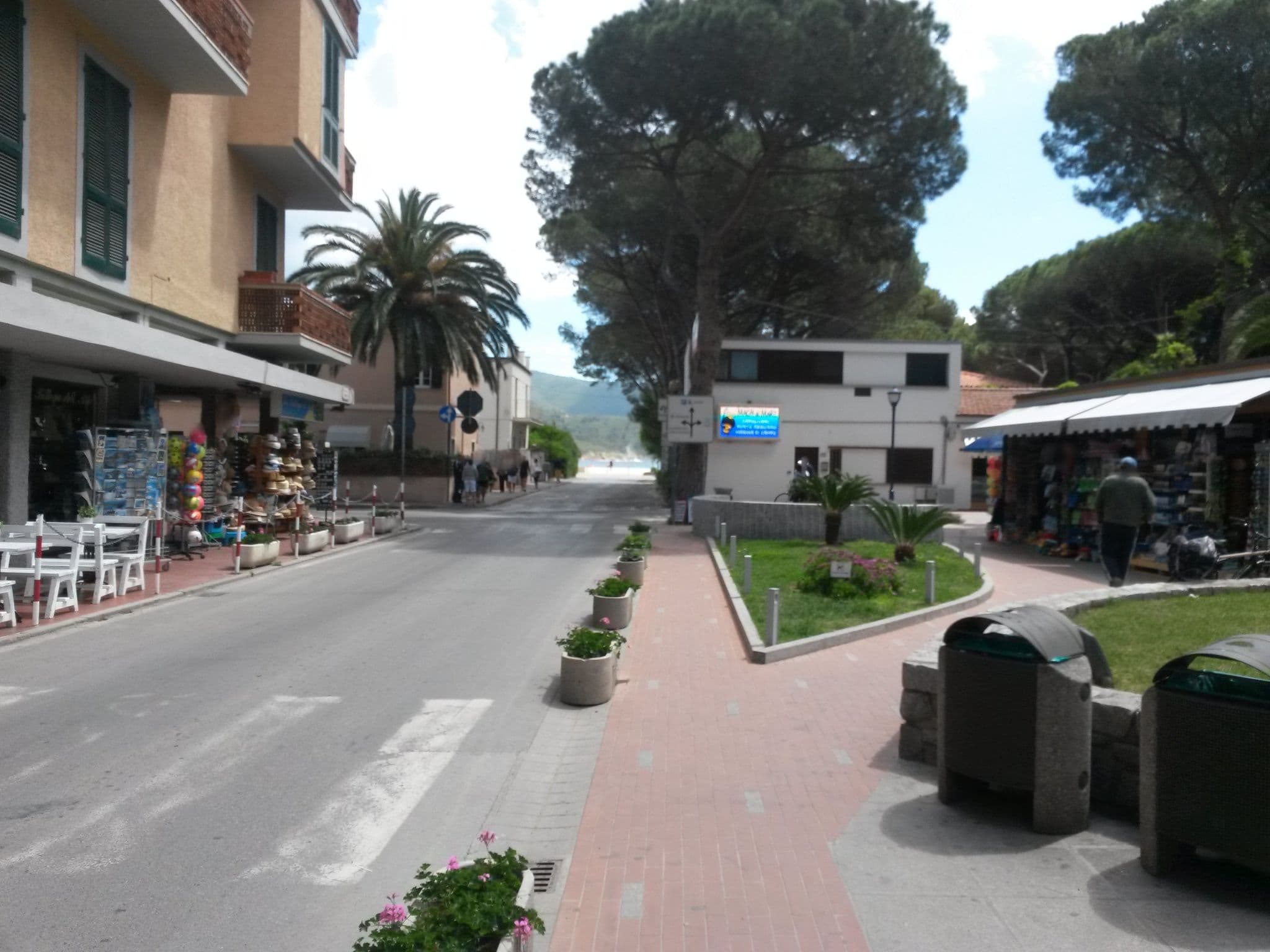 Street view near Appartamento Lungomare, Campo nell'Elba — © rausk (CC BY-SA · Mapillary)