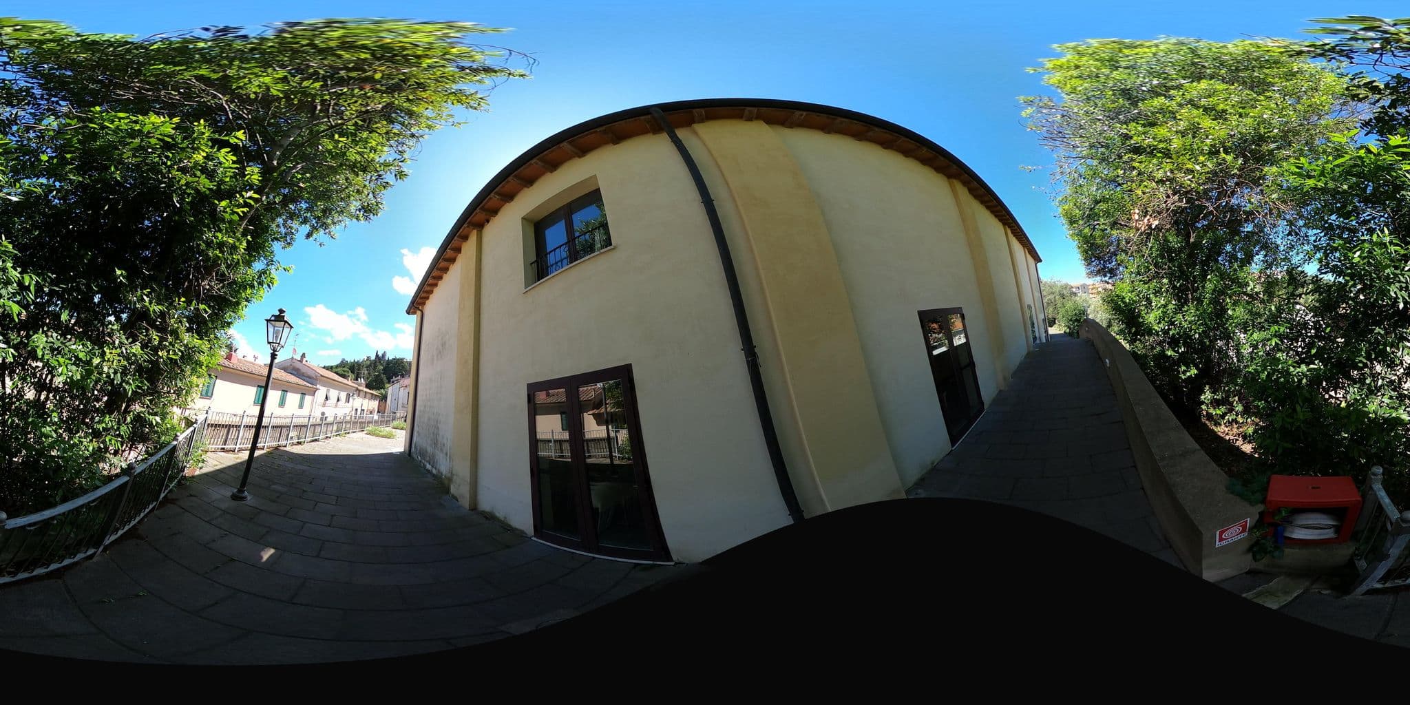Street view near La casa per il teatro, Campiglia Marittima — © momix (CC BY-SA · Mapillary)