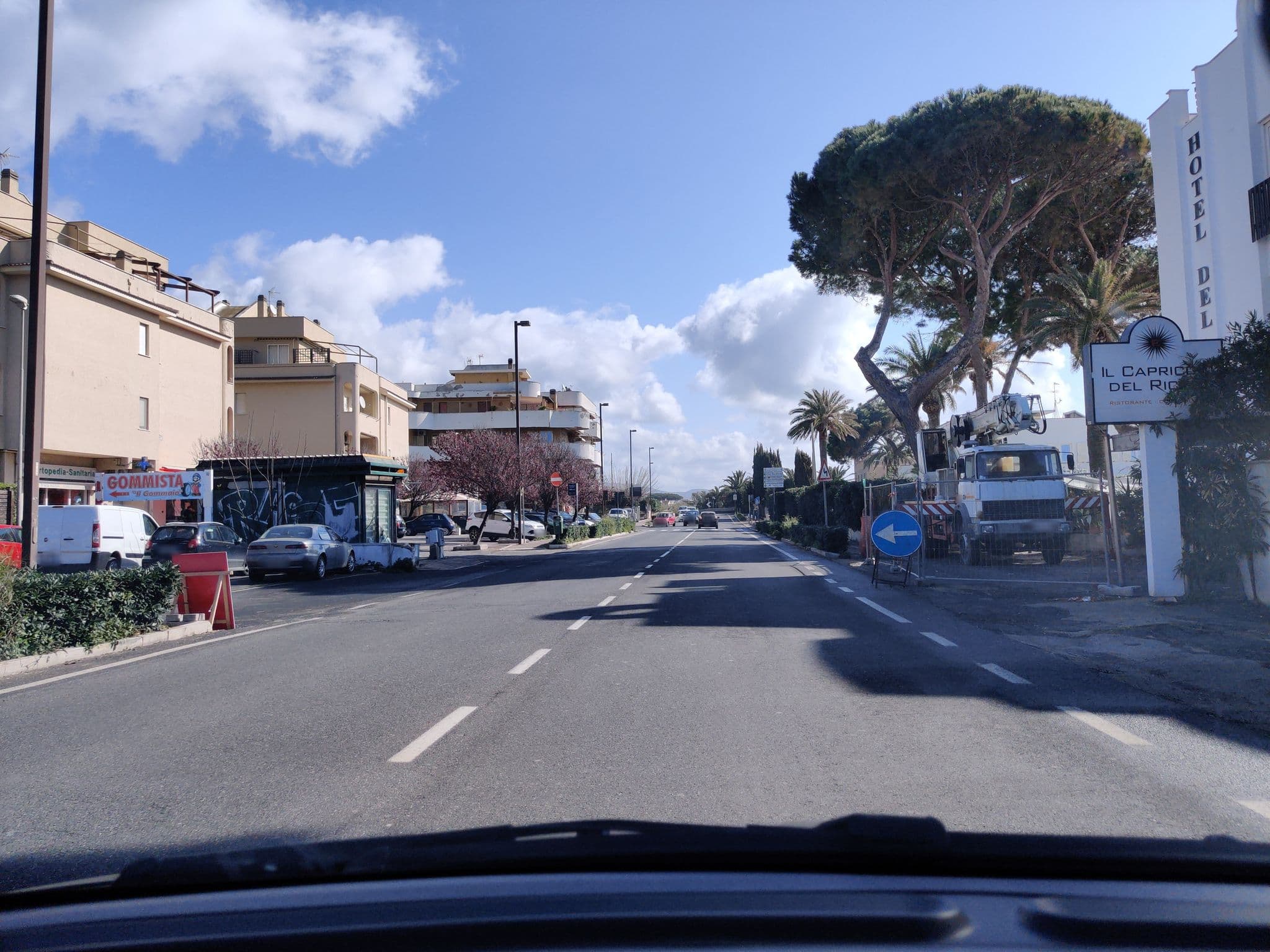 Street view near Hotel Il Sole, Santa Marinella — © panbauletto (CC BY-SA · Mapillary)