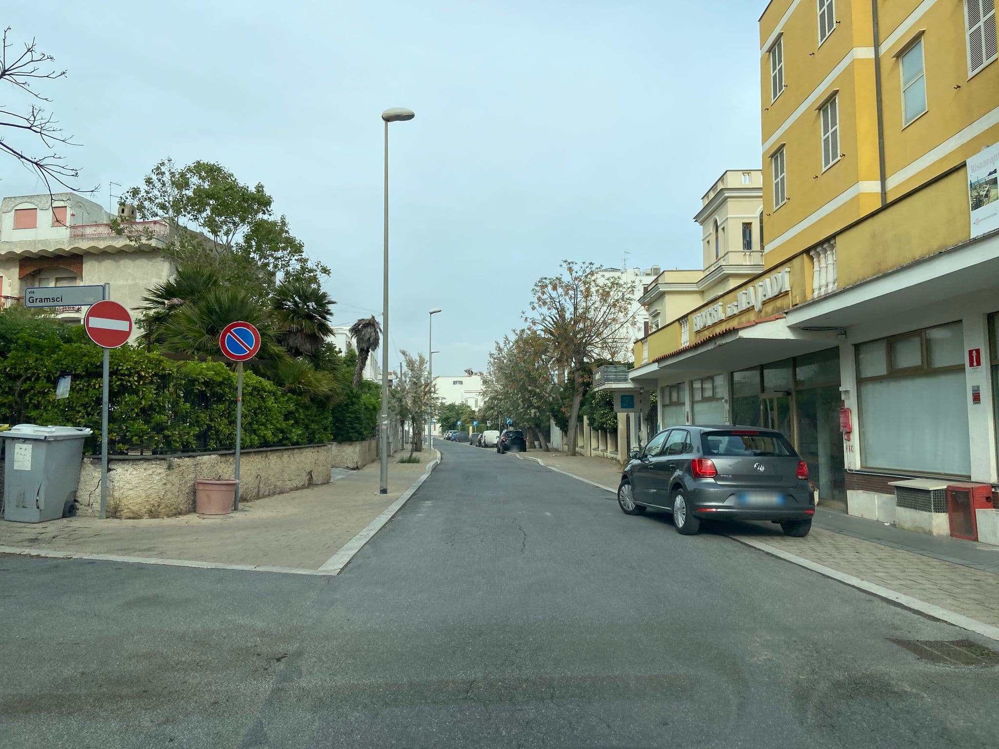 Street view near Hotel Le Najada, Santa Marinella — © panbauletto (CC BY-SA · Mapillary)