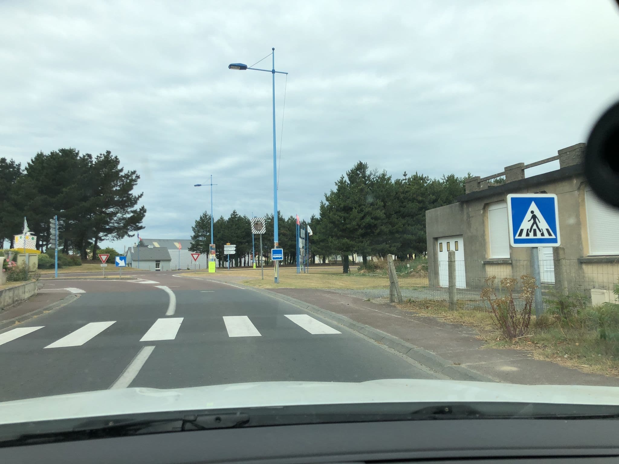 Street view near La Neustrie, Pirou — © gregpuls (CC BY-SA · Mapillary)