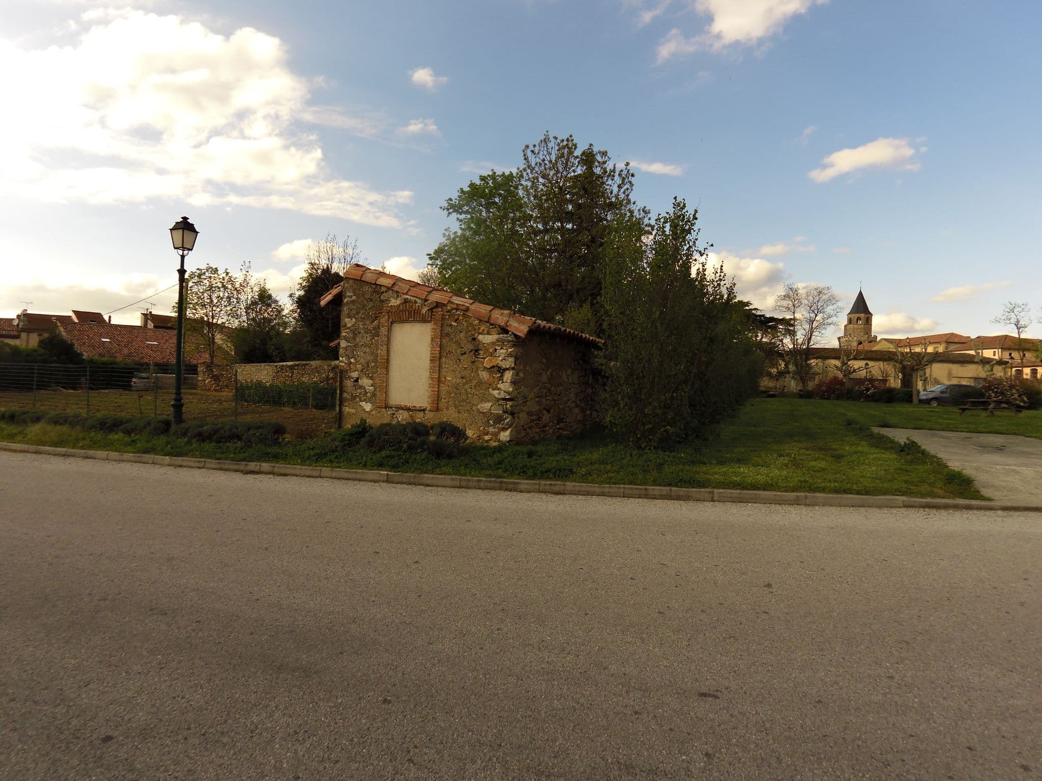Street view near Parking Berniquaut - Soreze, Sorèze — © balooval (CC BY-SA · Mapillary)