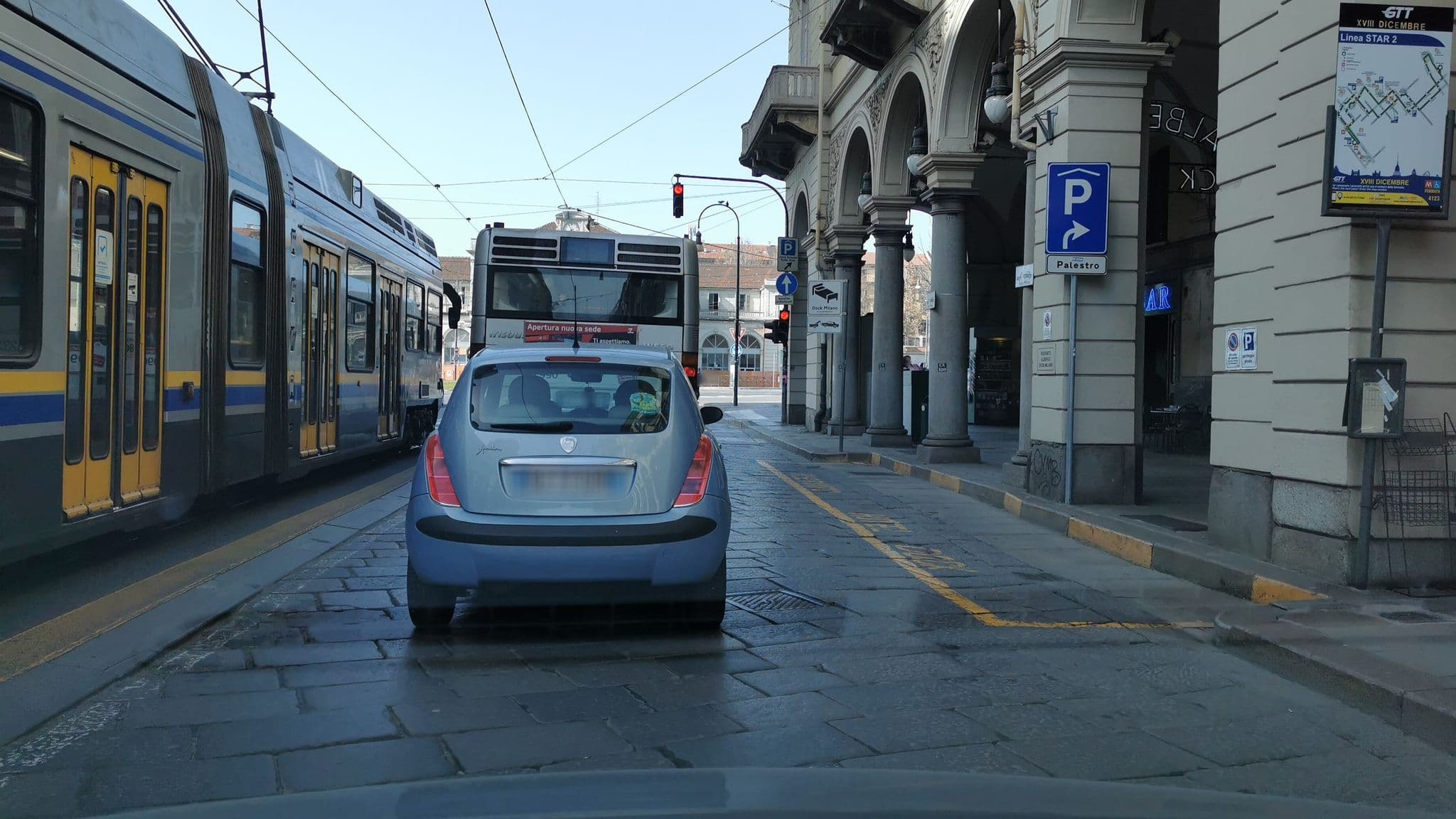 Street view near Open SAS di Cannatà Antonino, Quadrilatero — © canfe (CC BY-SA · Mapillary)
