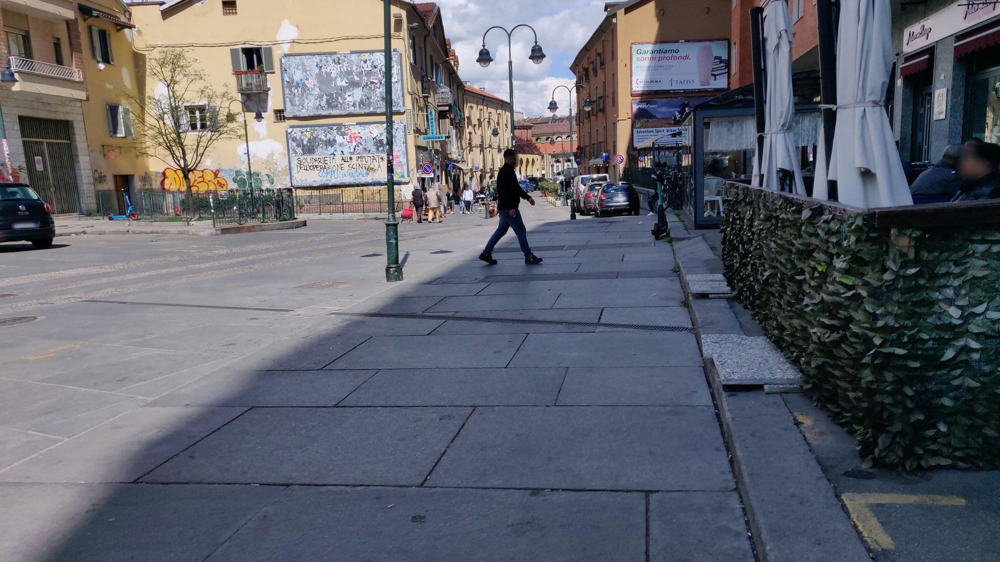 Street view near Rosso Balon, Aurora — © namuit (CC BY-SA · Mapillary)