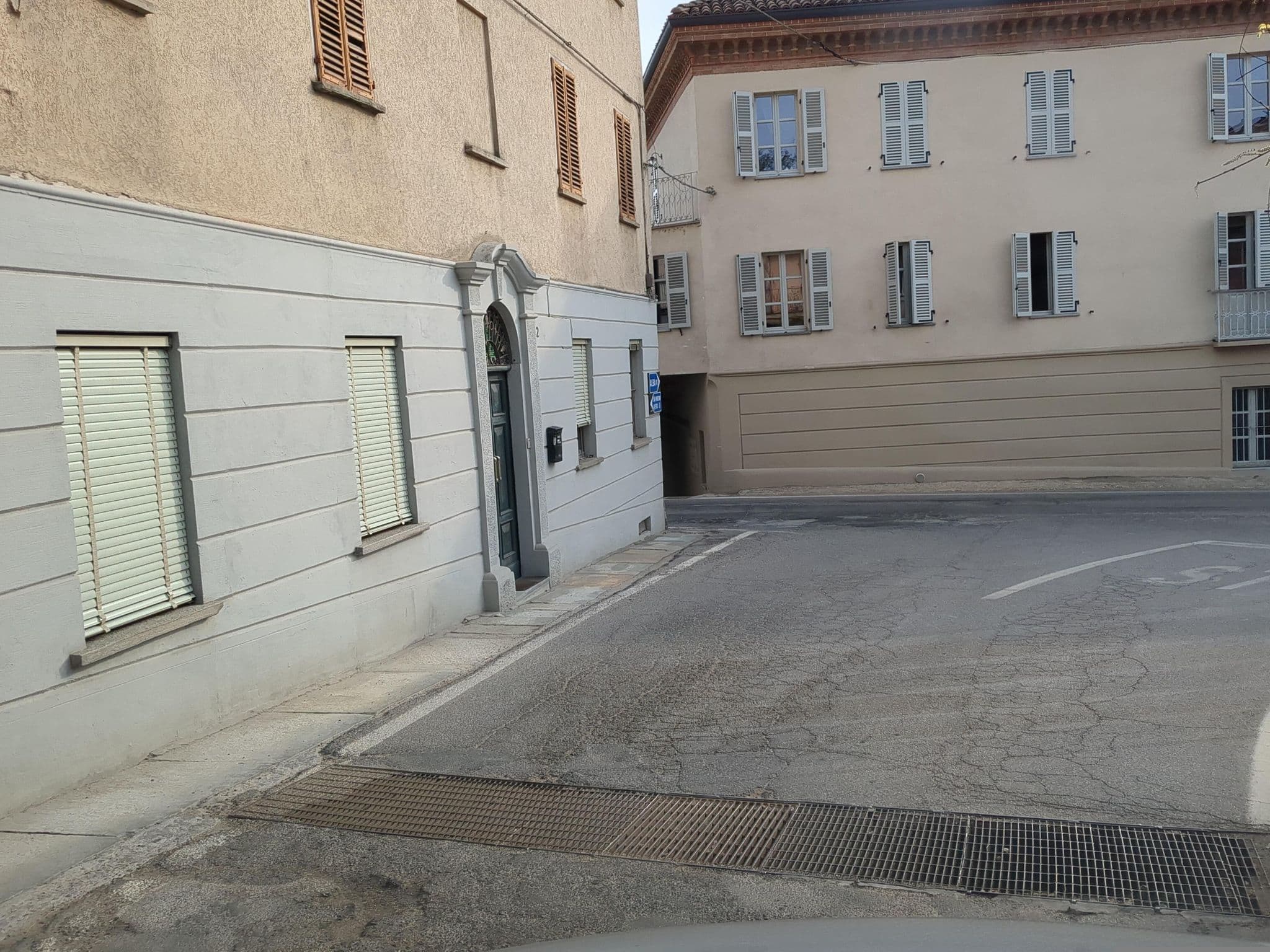 Street view near B&B Ca' Alfieri, Priocca — © musuruan (CC BY-SA · Mapillary)