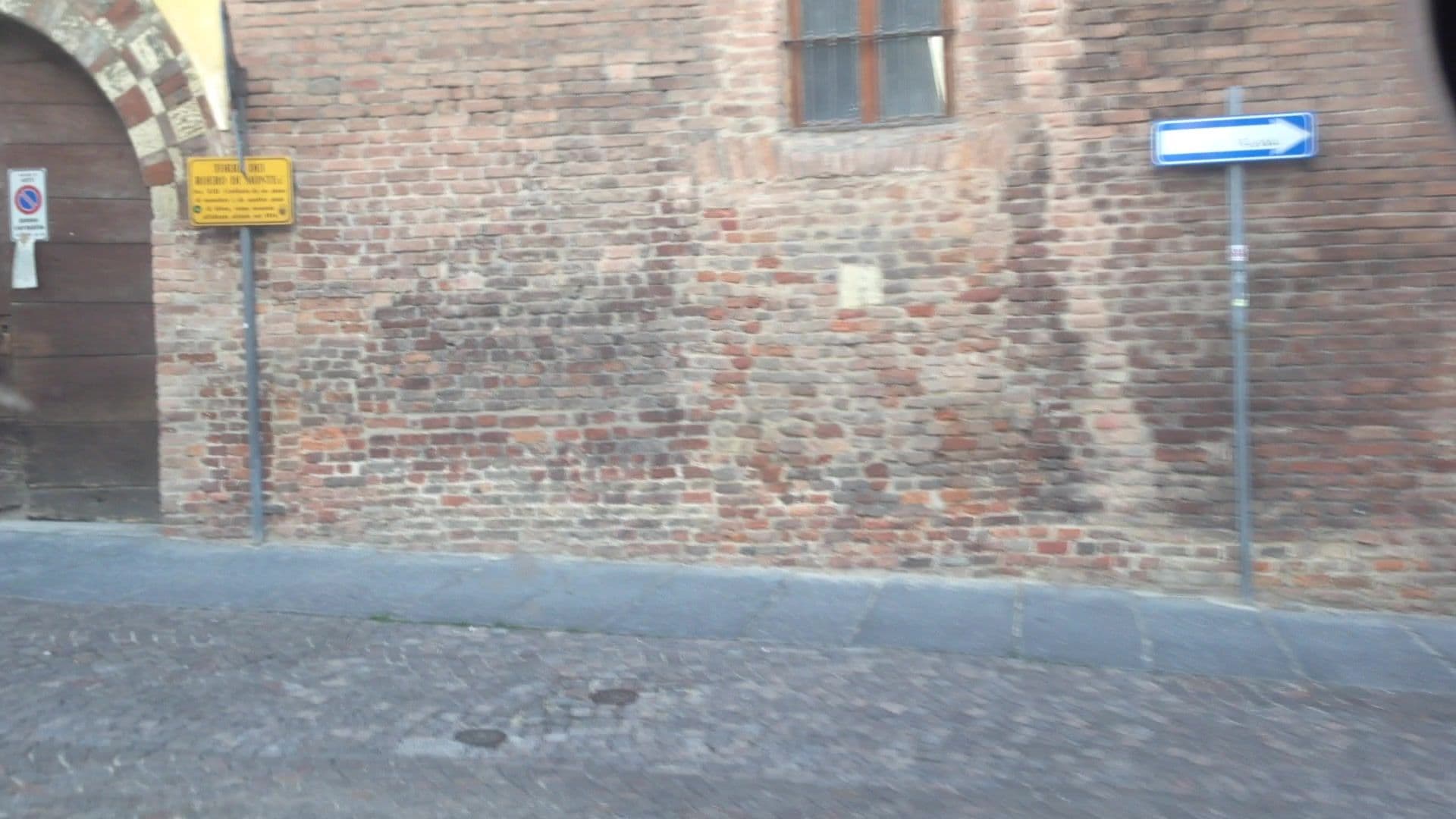 Street view near Rotarius, Asti — © lvl5 (CC BY-SA · Mapillary)