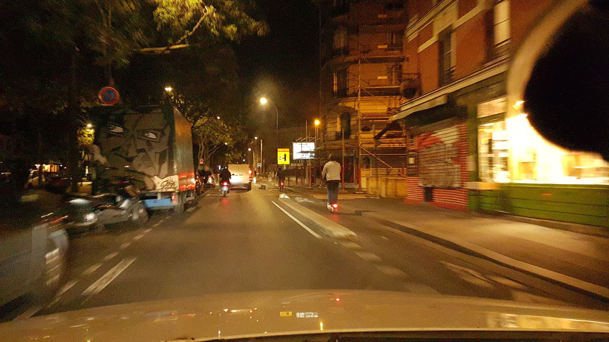 Street view near Hôtel de l'Horloge, Saint-Ambroise — © ismaeltthds (CC BY-SA · Mapillary)