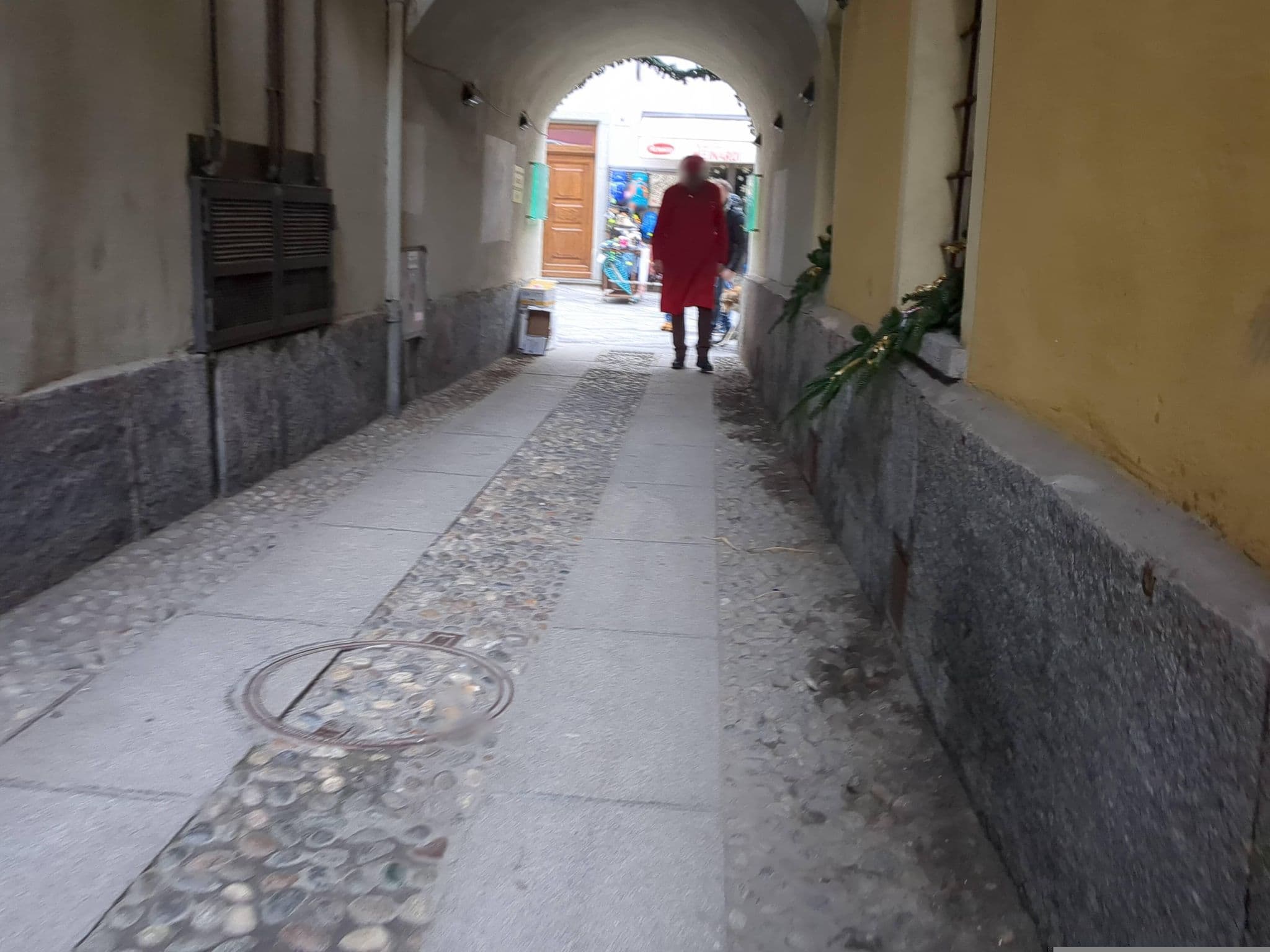Street view near Studio Veterinario Aubert, Aosta — © jacopofar (CC BY-SA · Mapillary)