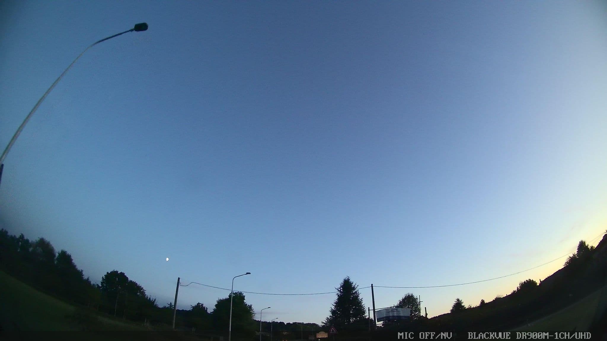 Street view near Hotel Marina, Viverone — © mikki65 (CC BY-SA · Mapillary)