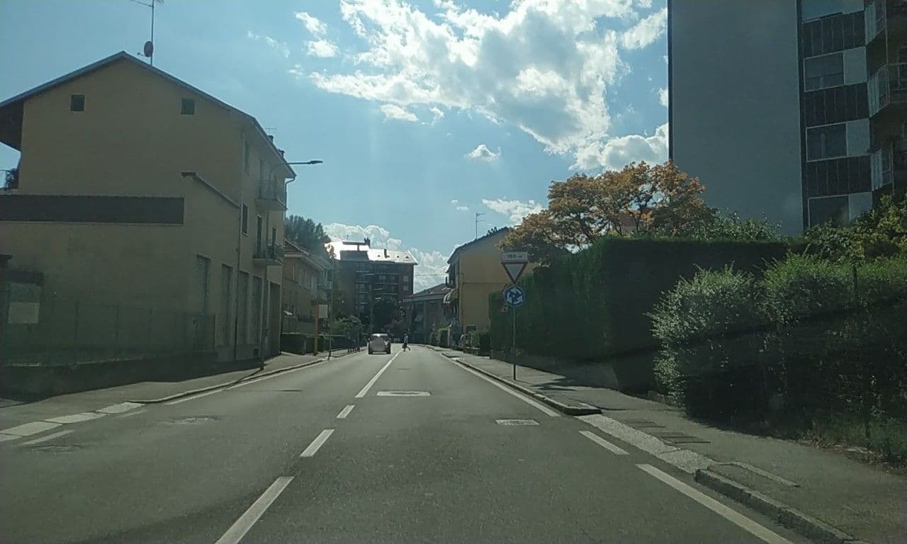Street view near La Fiorana Ivrea, Ivrea — © mikki65 (CC BY-SA · Mapillary)