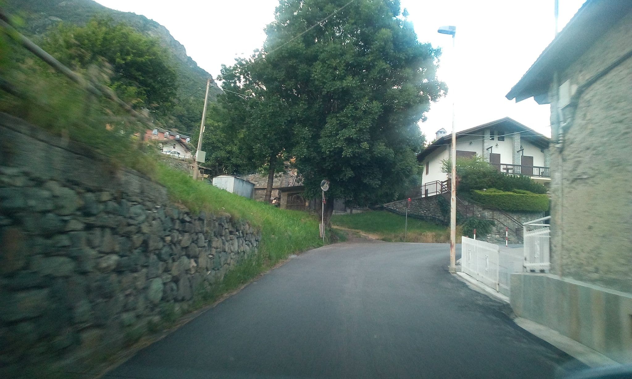 Street view near Maison Yvonne, Chatillon — © gianmarionavi (CC BY-SA · Mapillary)