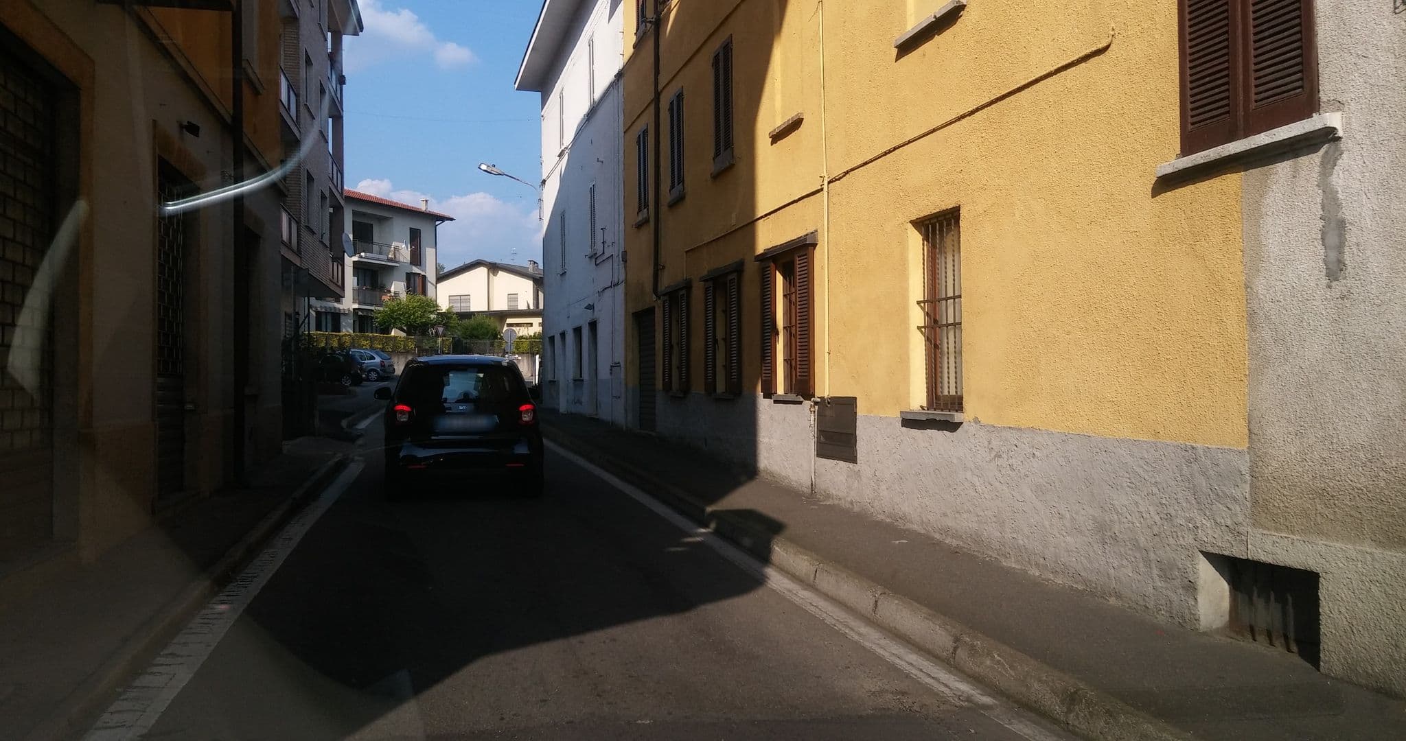 Street view near Radice Comfort Apartments, Sesto Calende — © dgitto (CC BY-SA · Mapillary)