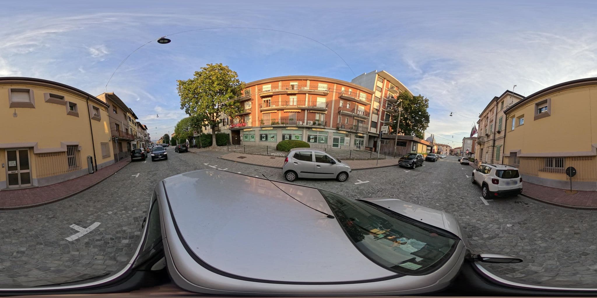 Street view near Albergo Il Vigneto, Gattinara — © ivanbranco (CC BY-SA · Mapillary)