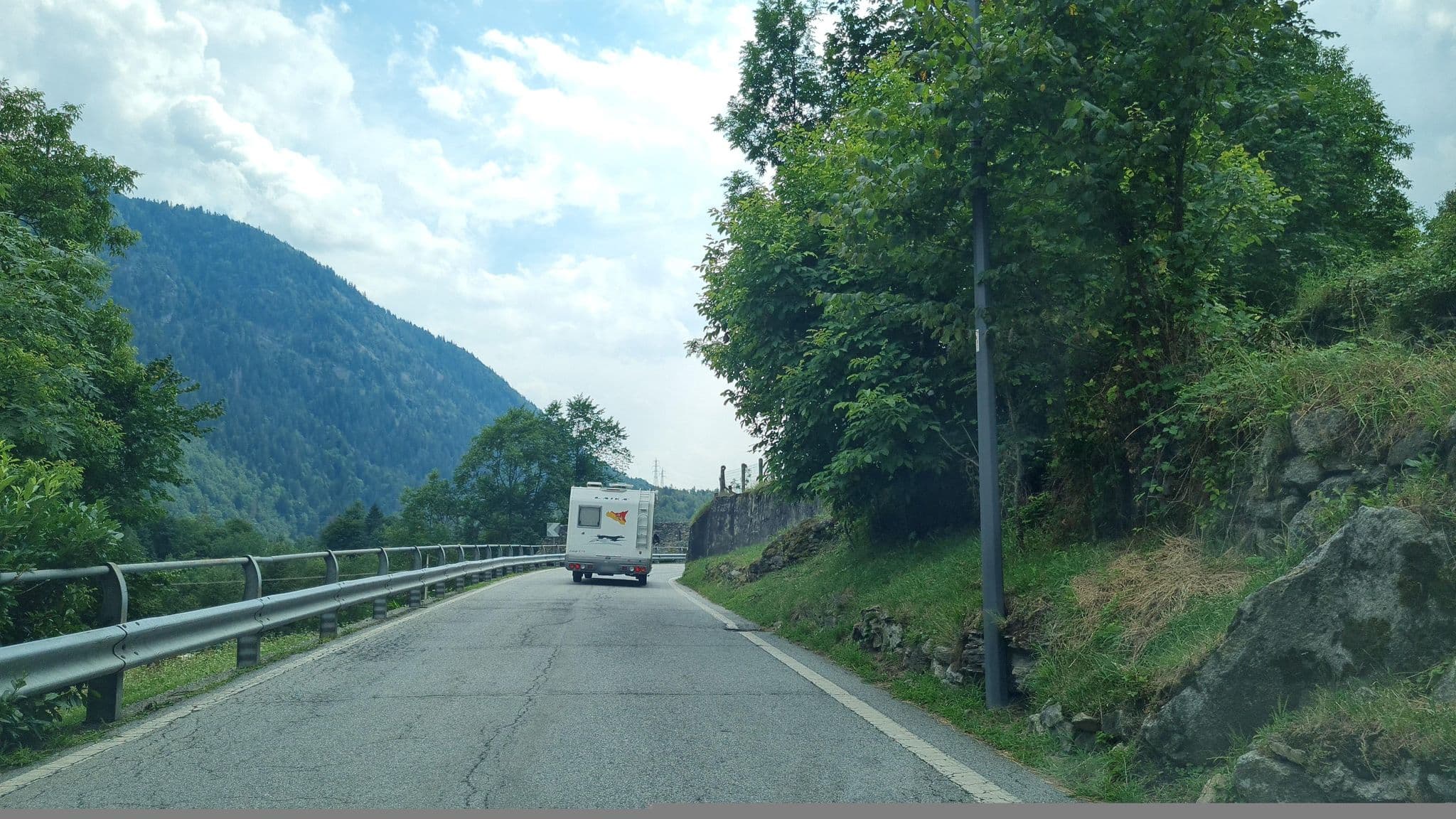 Street view near Le Primule, Varzo — © laniuscollurio (CC BY-SA · Mapillary)
