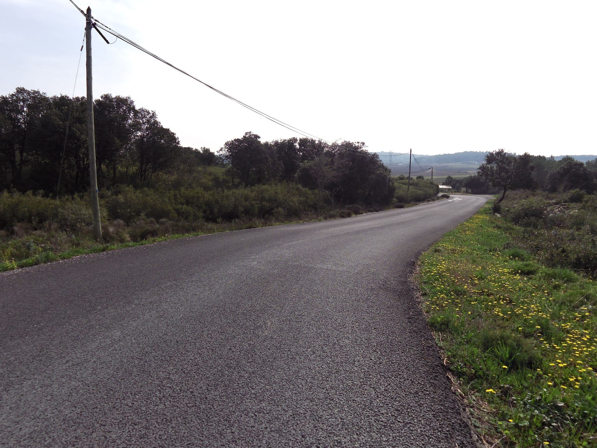 Street view near Les lodges du lagon, Mus — © balooval (CC BY-SA · Mapillary)