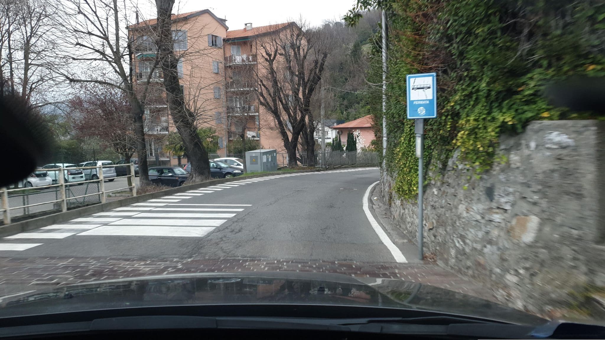 Street view near B&B Le Camelie, Lipomo — © yannakis (CC BY-SA · Mapillary)