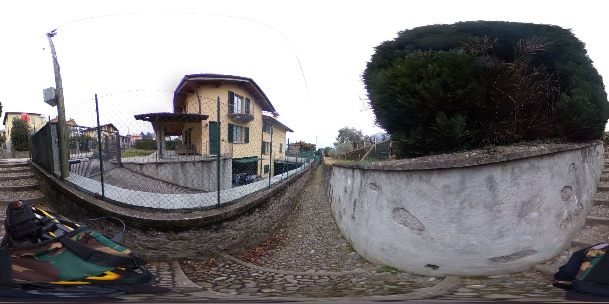 Street view near Parco dei Cervi Terrazzo, Menaggio — © kaitu (CC BY-SA · Mapillary)