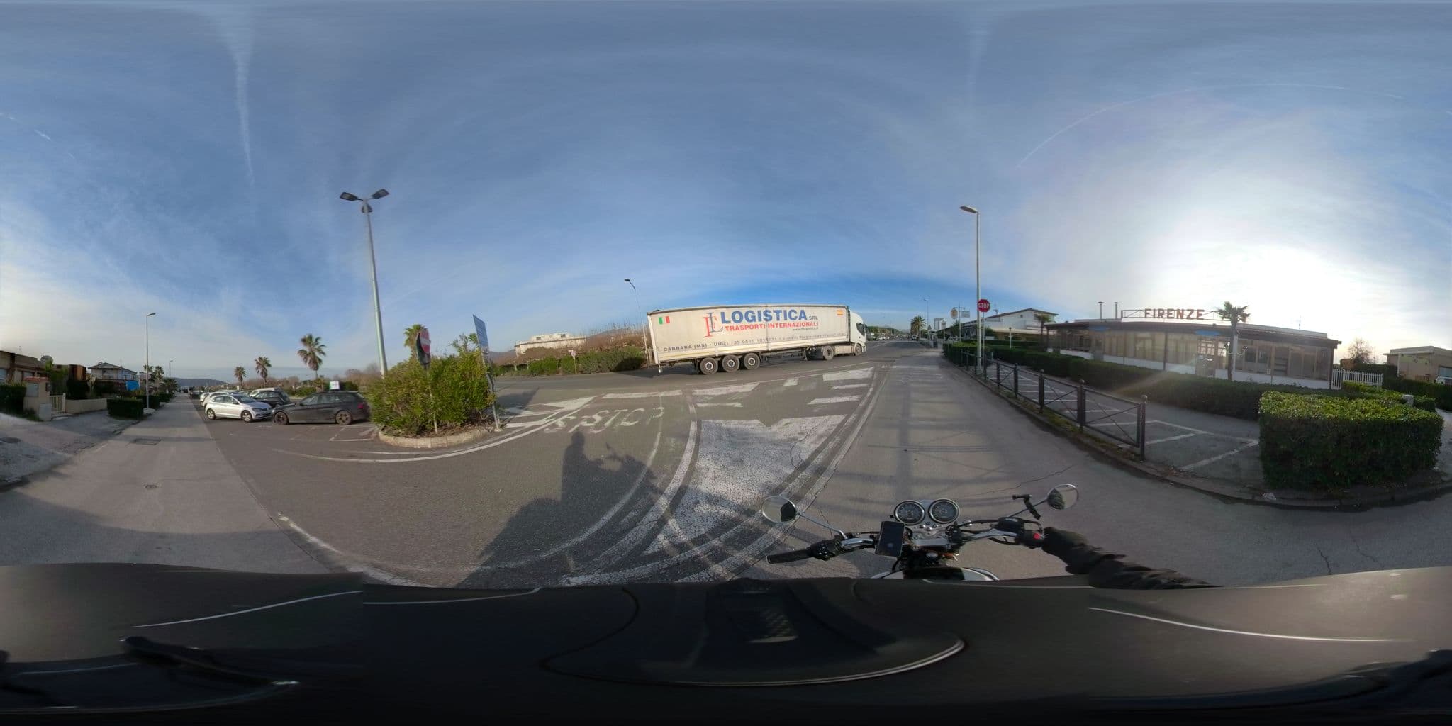 Street view near Bagno Stella Del Mare, Marina di Carrara — © cxc (CC BY-SA · Mapillary)