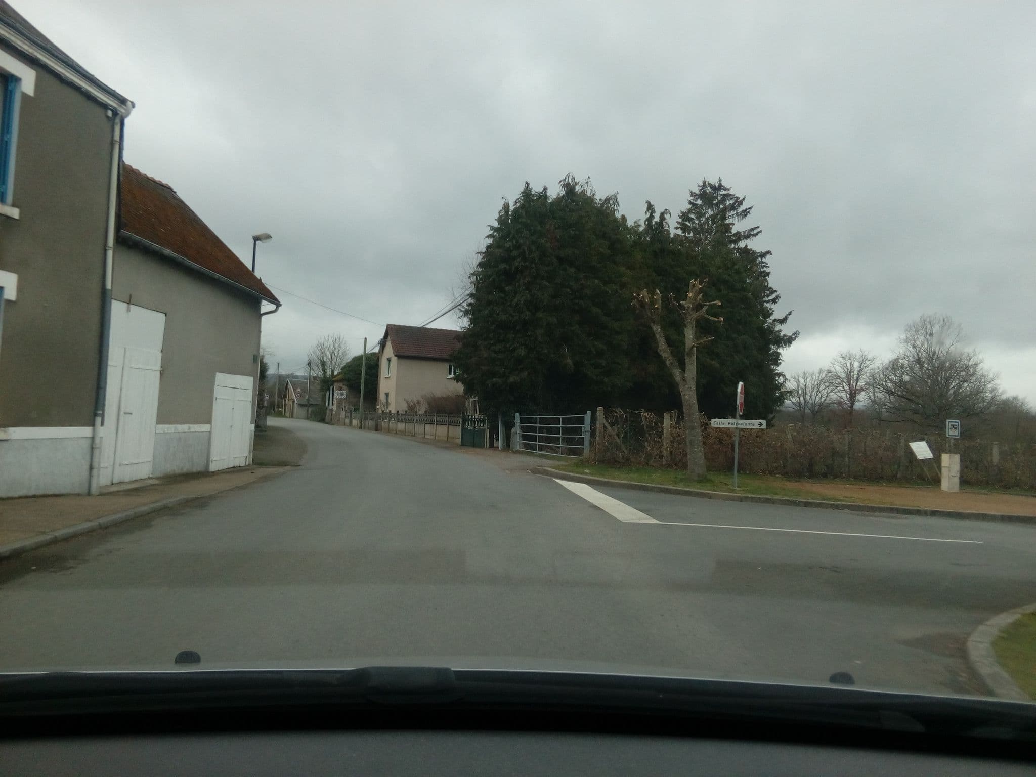 Street view near Aire de camping-cars Saint Laurent, Sainte-Feyre — © mawy33 (CC BY-SA · Mapillary)