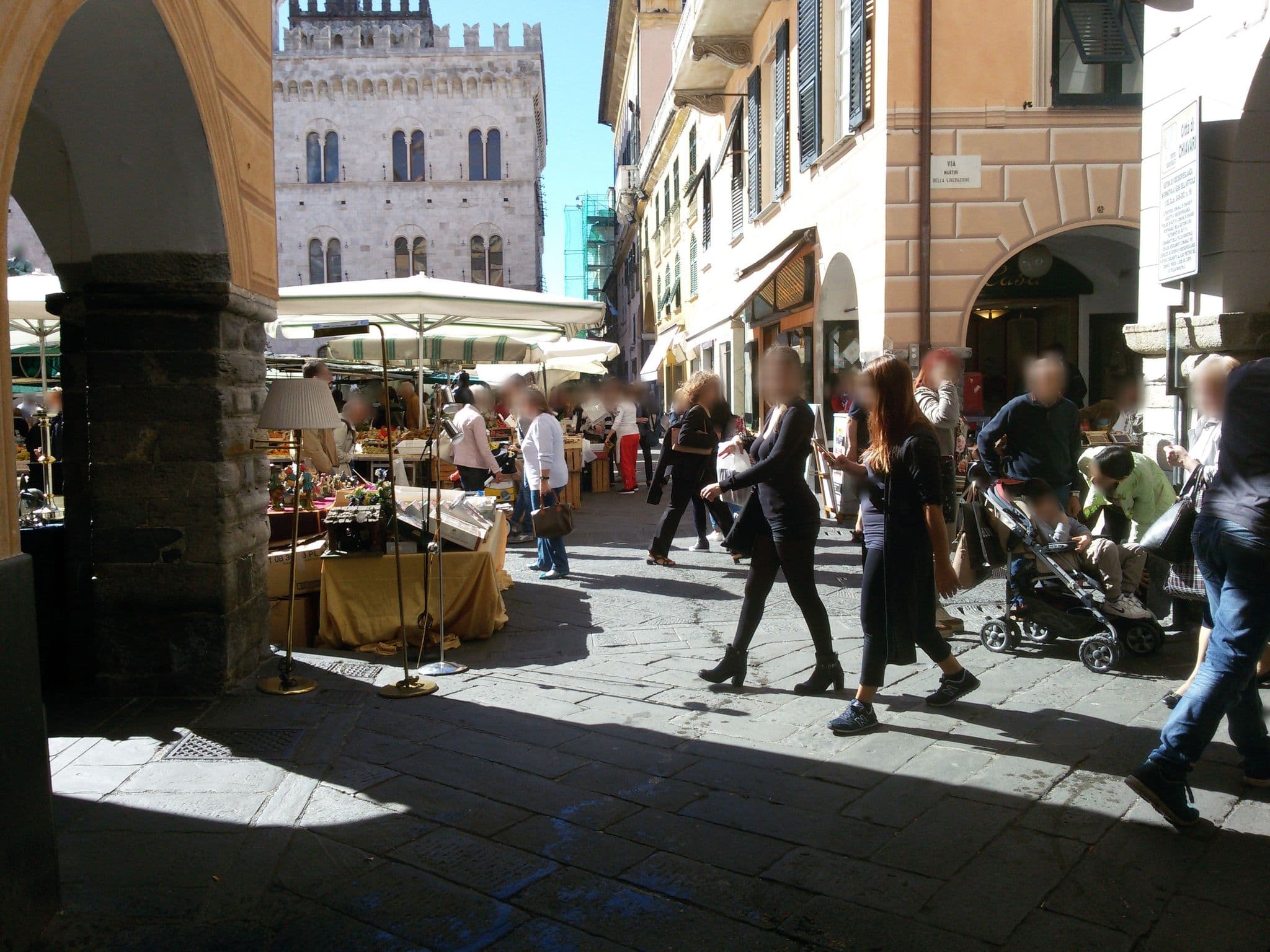 Street view near B&B Archi di Borgolungo, Chiavari — © ale_zena_it (CC BY-SA · Mapillary)