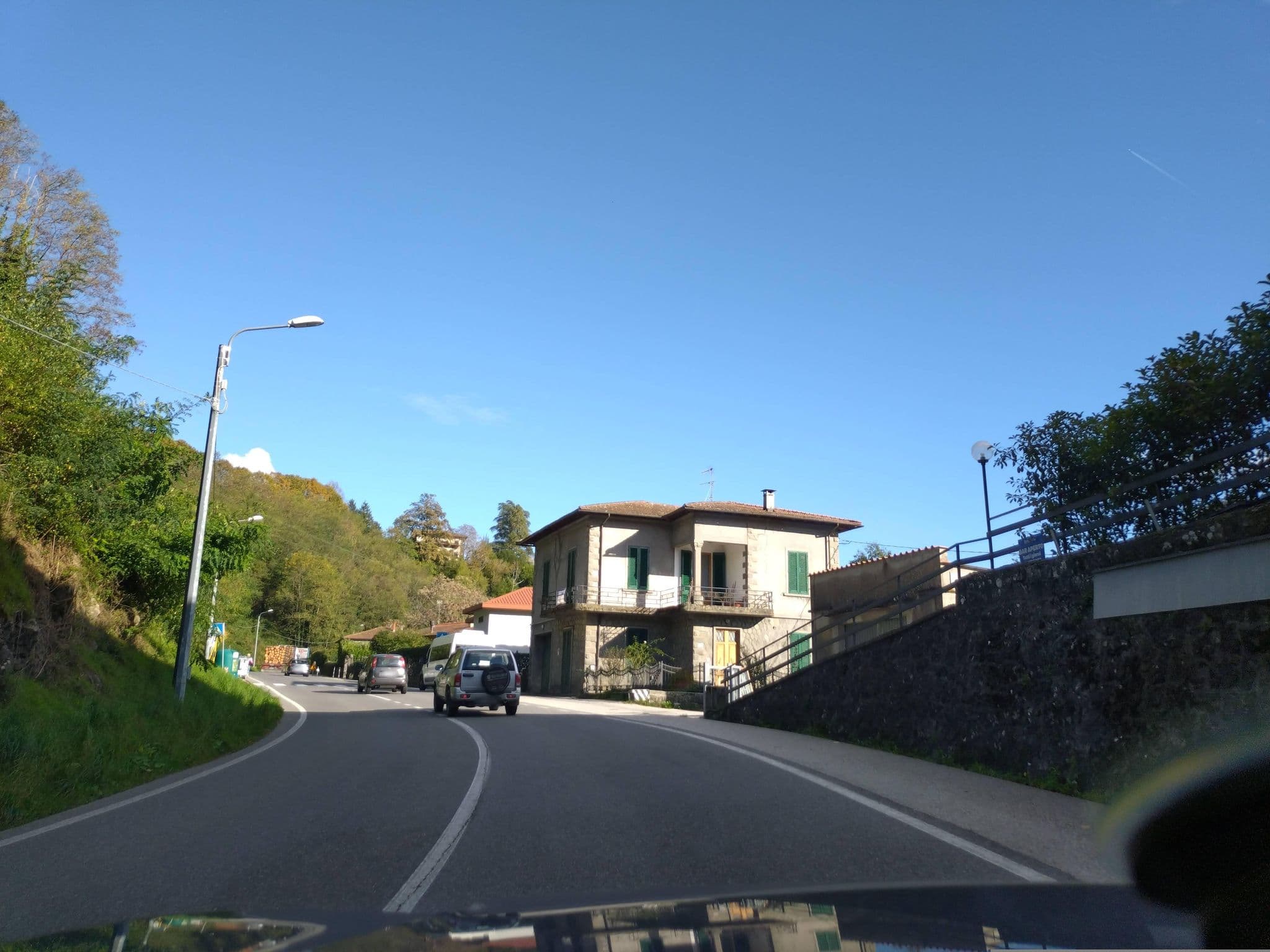 Street view near Albergo Ristorante Il Cacciatore, San Marcello Pistoiese — © kr_ (CC BY-SA · Mapillary)