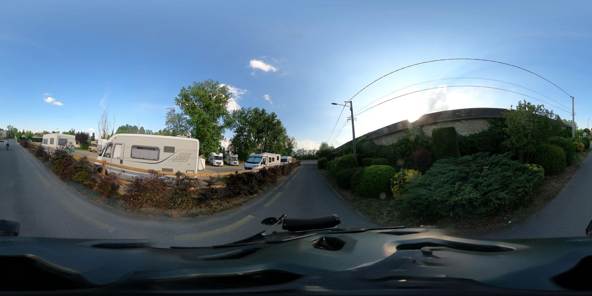 Street view near Aire de services communautaire Dompierre sur Besbre, Dompierre-sur-Besbre — © pivert (CC BY-SA · Mapillary)