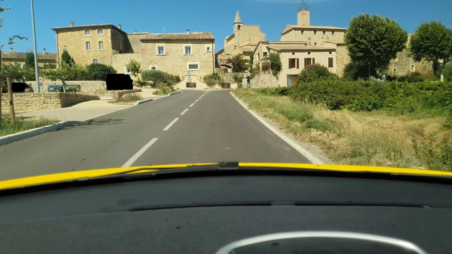 Street view near Aire Communale Saint-Alexandre, Saint-Alexandre — © si3p0 (CC BY-SA · Mapillary)