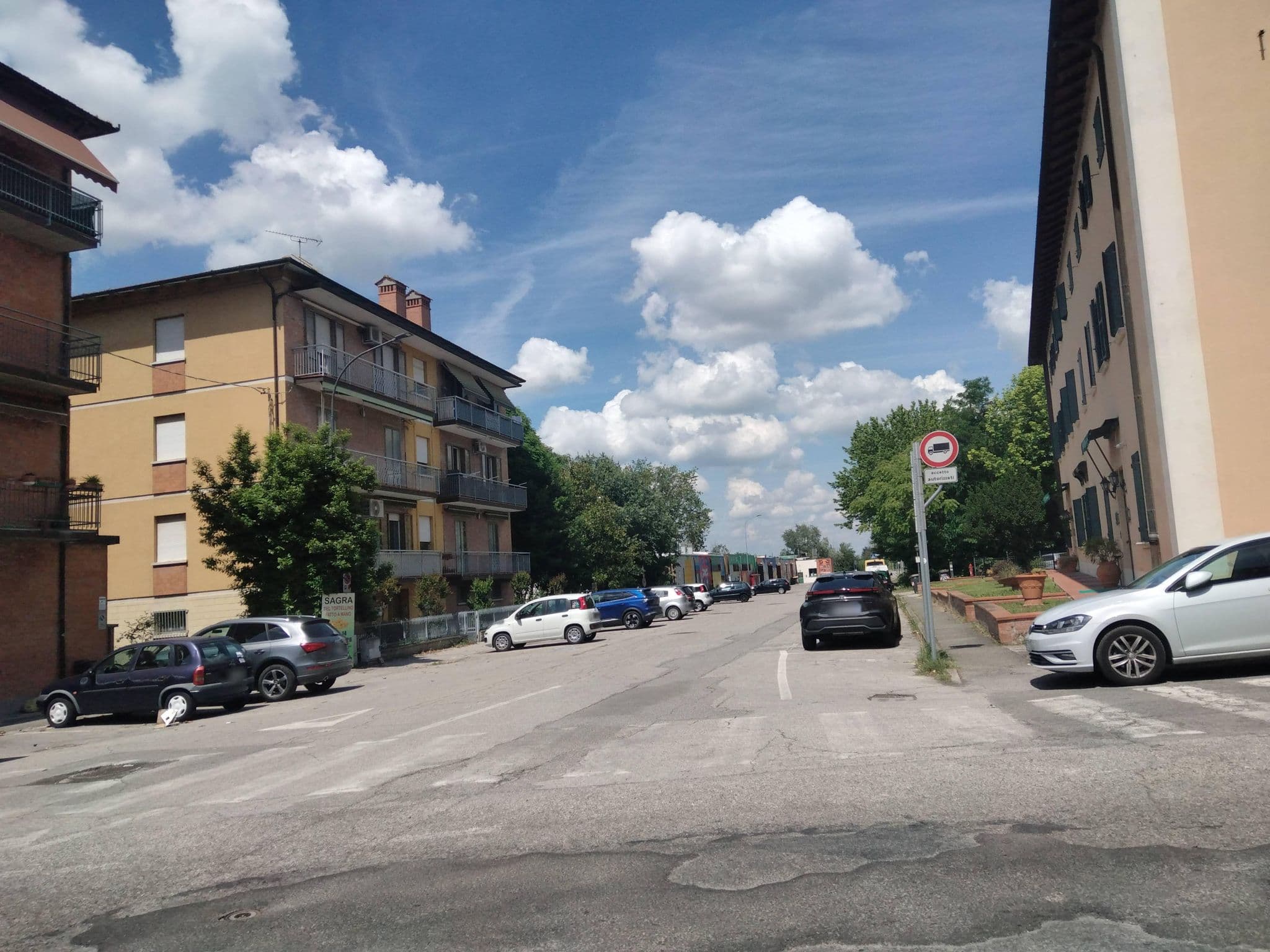 Street view near Residenza il Parco, Bentivoglio — © mircozorzo (CC BY-SA · Mapillary)