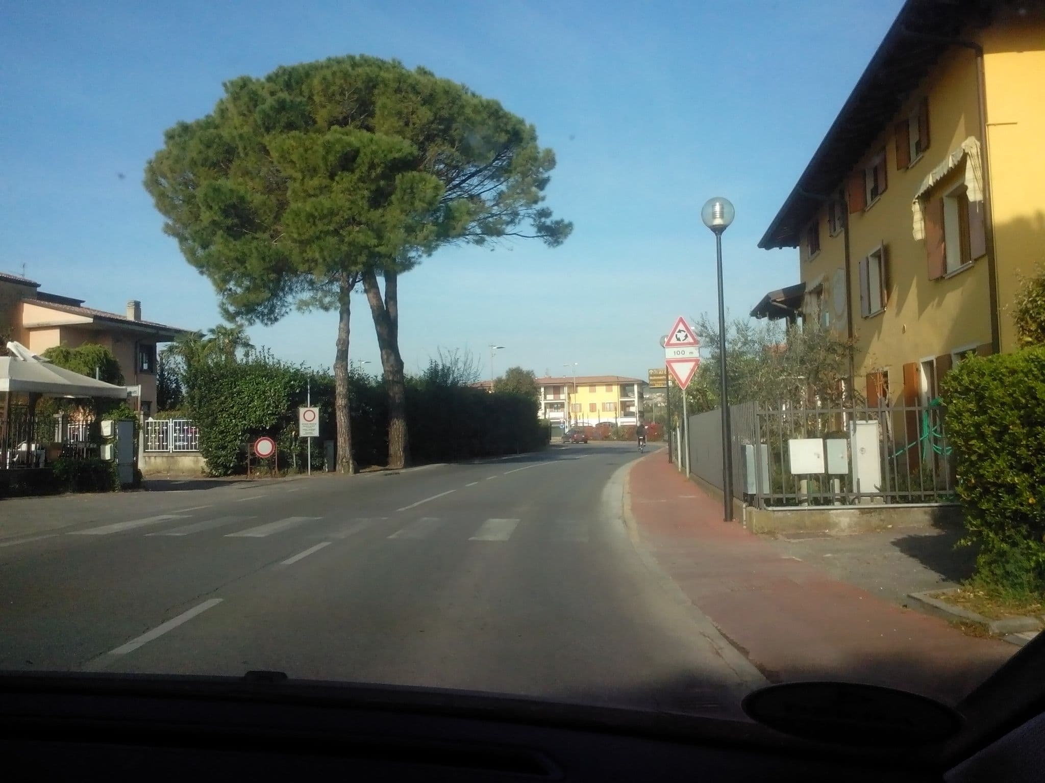 Street view near Appartamento Valtenesi, Manerba del Garda — © reisender (CC BY-SA · Mapillary)